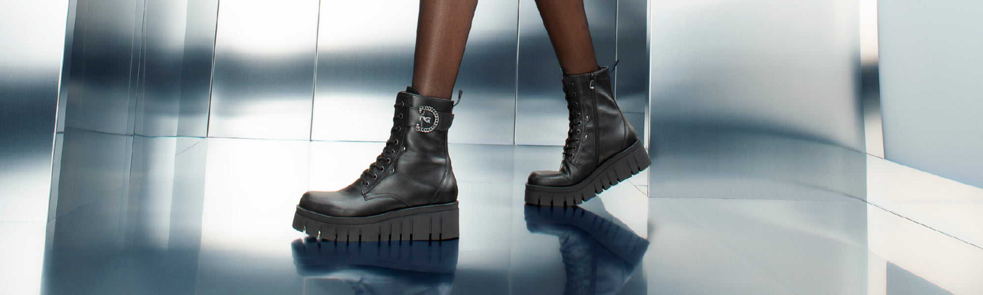 Nero Giardini Sneaker Leder/Textil Sneaker, Passend für Alltag und Freizeit