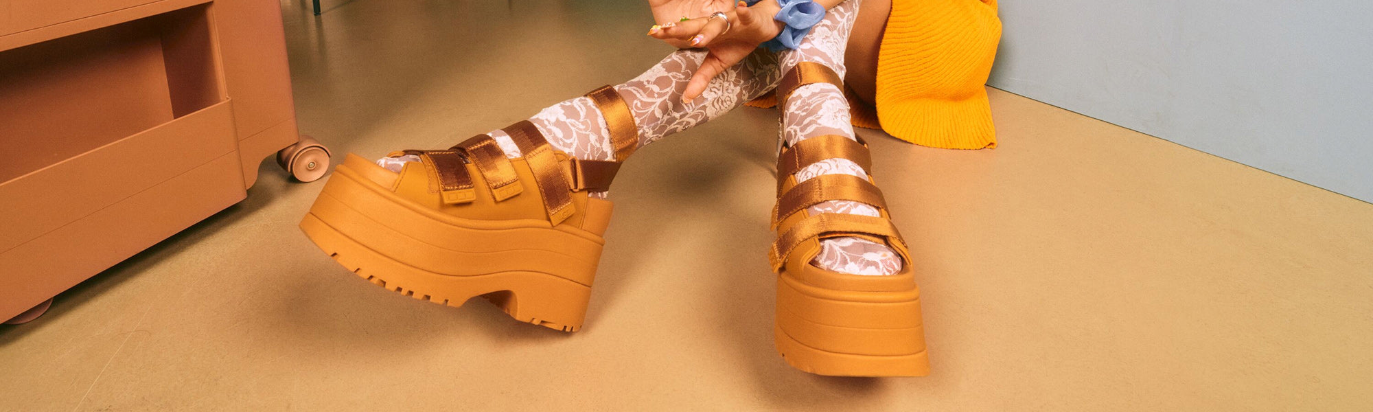 Bildmaterial bereitgestellt von SHOES.PLEASE.