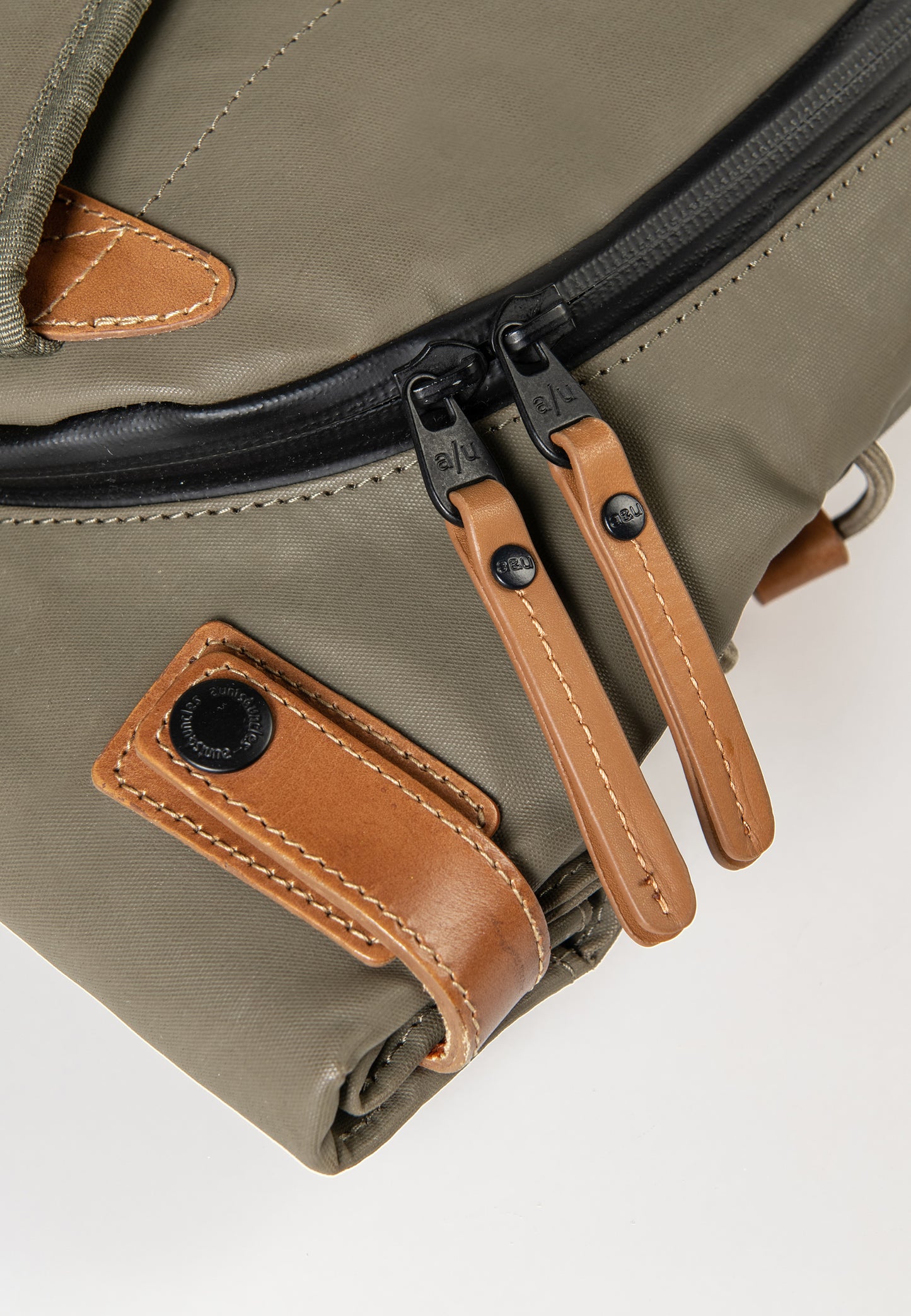 Osaka Rucksack 15" fallen rock | Bildmaterial bereitgestellt von SHOES.PLEASE.