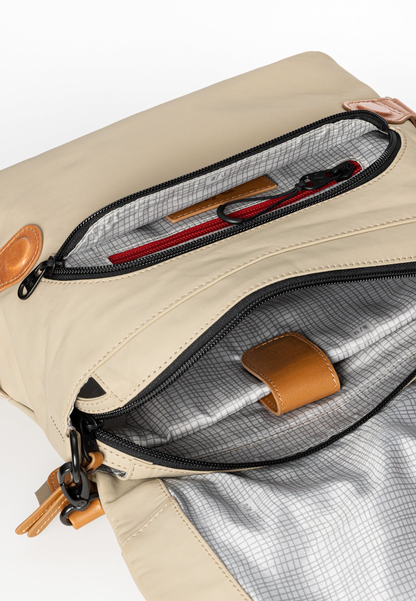 Sendai Messenger Bag 8" nomad | Bildmaterial bereitgestellt von SHOES.PLEASE.