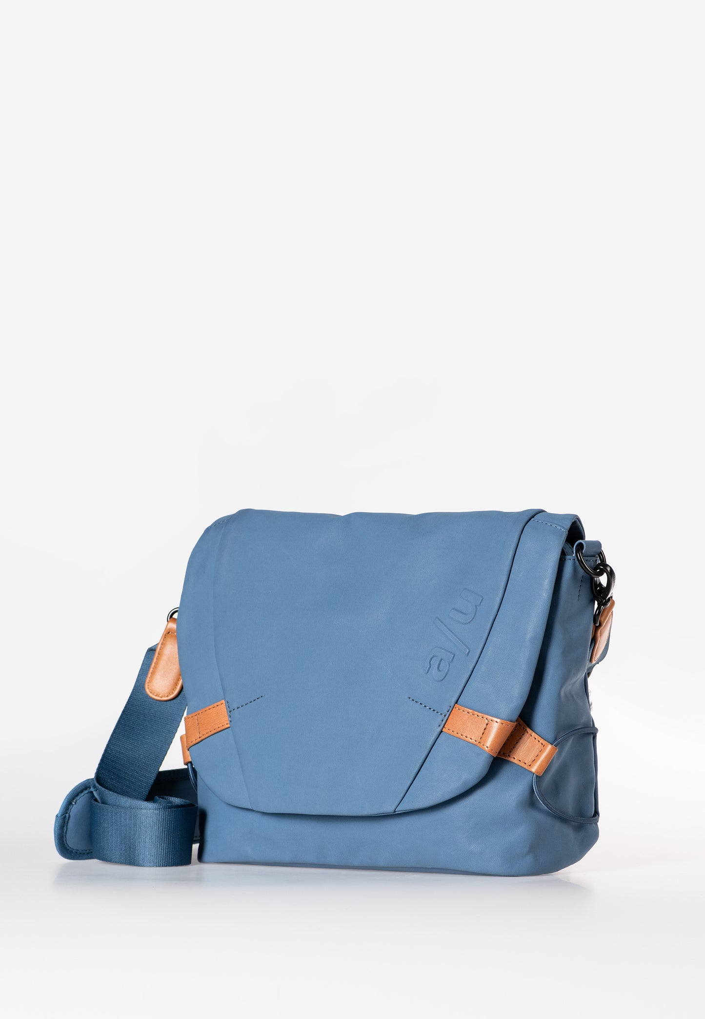 Sendai Messenger Bag 8" Japan blue jeans | Bildmaterial bereitgestellt von SHOES.PLEASE.
