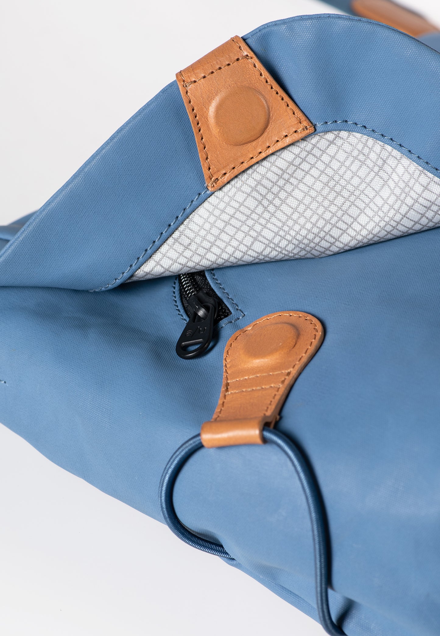 Sendai Messenger Bag 8" Japan blue jeans | Bildmaterial bereitgestellt von SHOES.PLEASE.