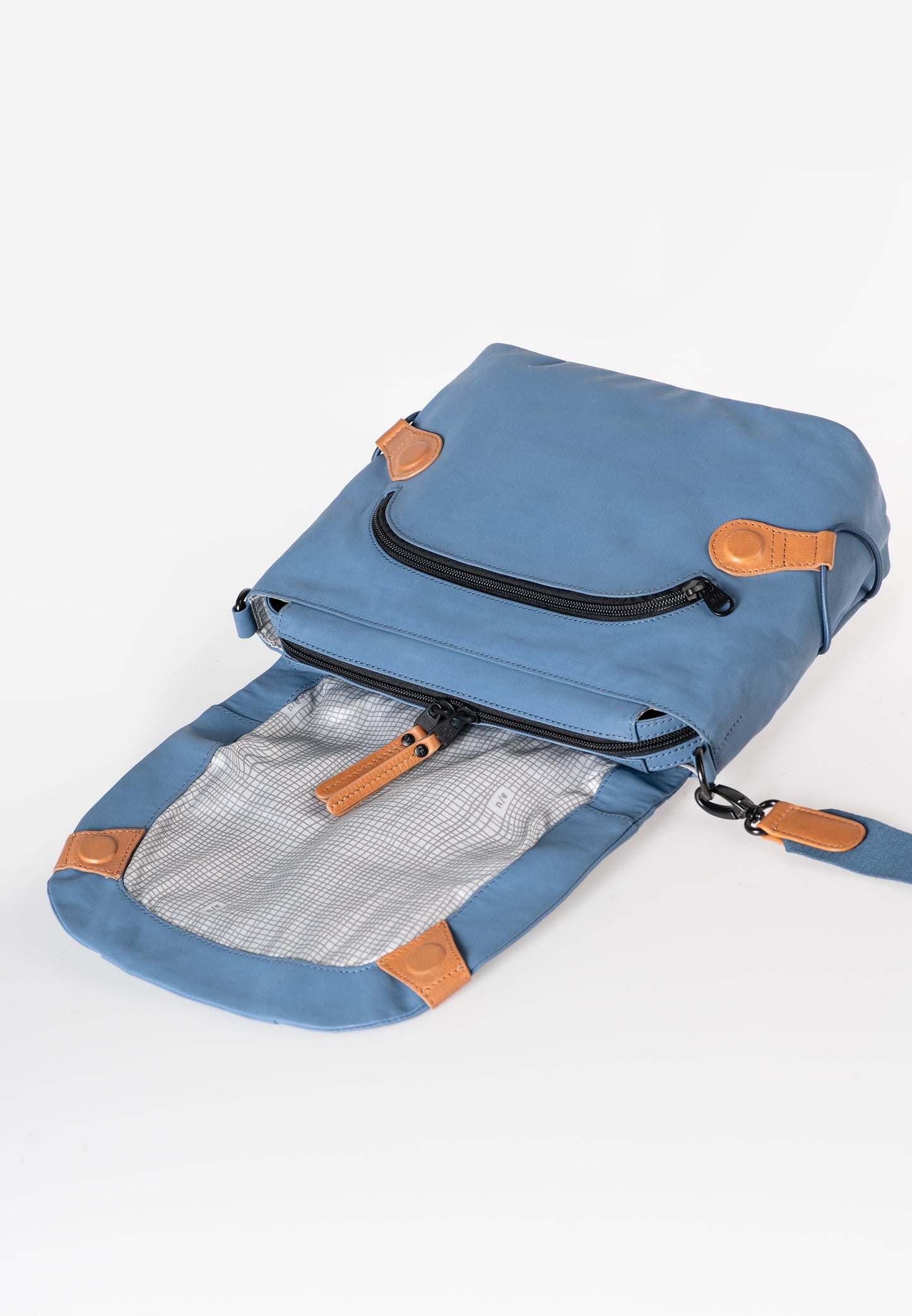 Sendai Messenger Bag 8" Japan blue jeans | Bildmaterial bereitgestellt von SHOES.PLEASE.