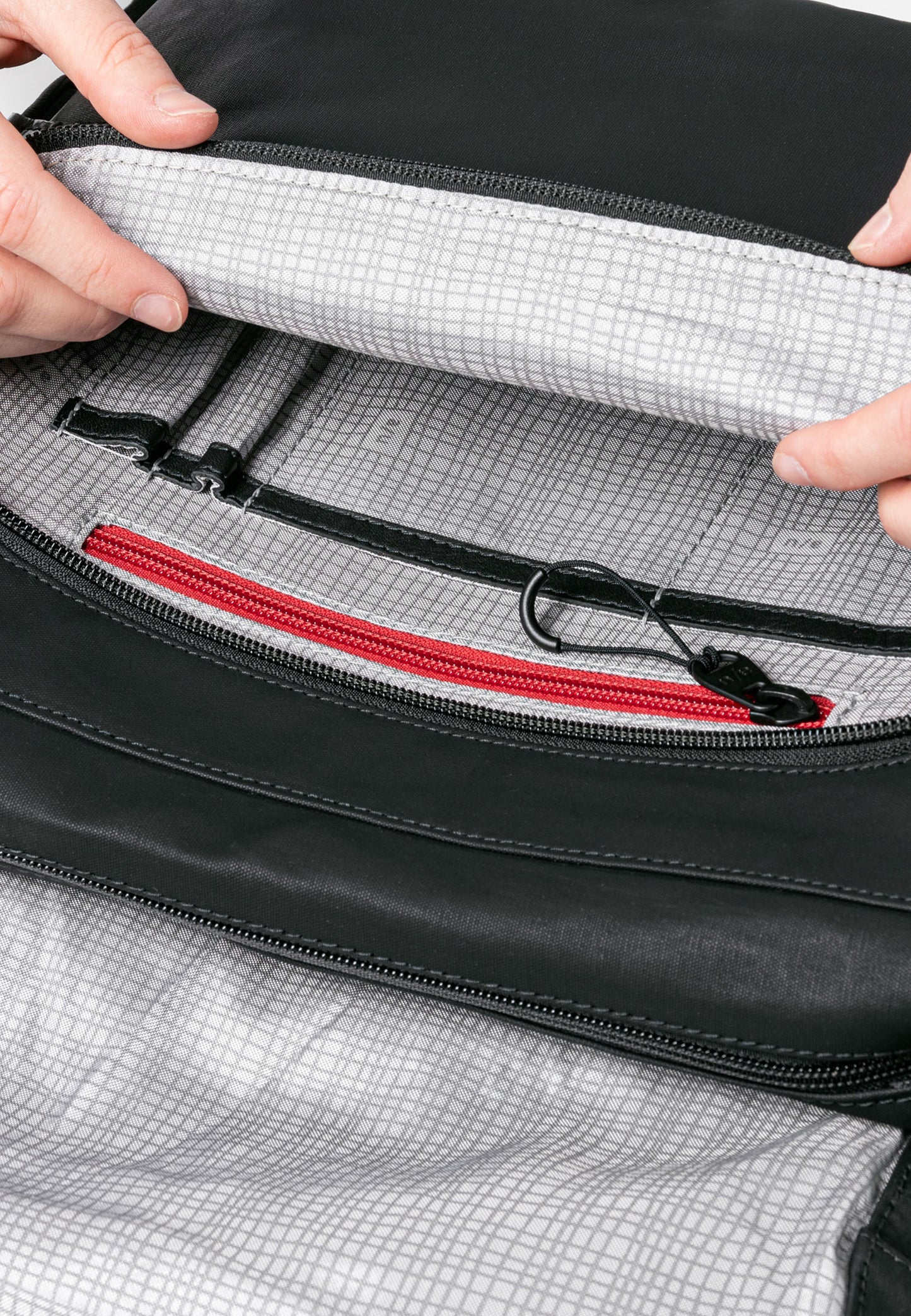 Matsumoto Umhängetasche black | Bildmaterial bereitgestellt von SHOES.PLEASE.