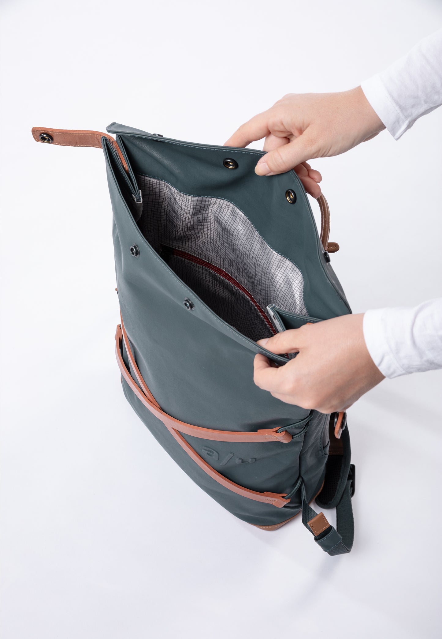 Yokohama Rucksack 13" Japan cosmic void | Bildmaterial bereitgestellt von SHOES.PLEASE.