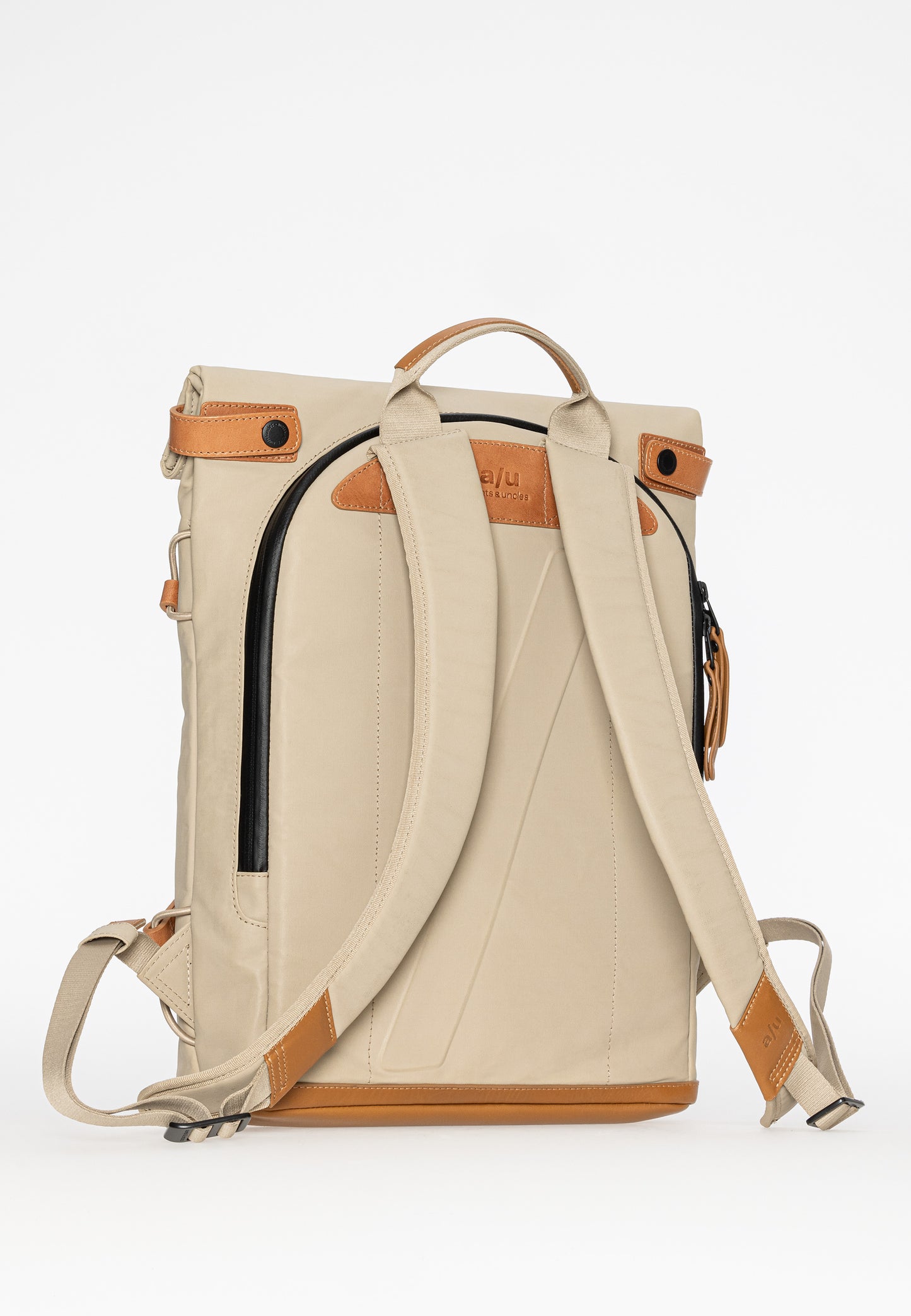 Yokohama Rucksack 13 nomad" | Bildmaterial bereitgestellt von SHOES.PLEASE.