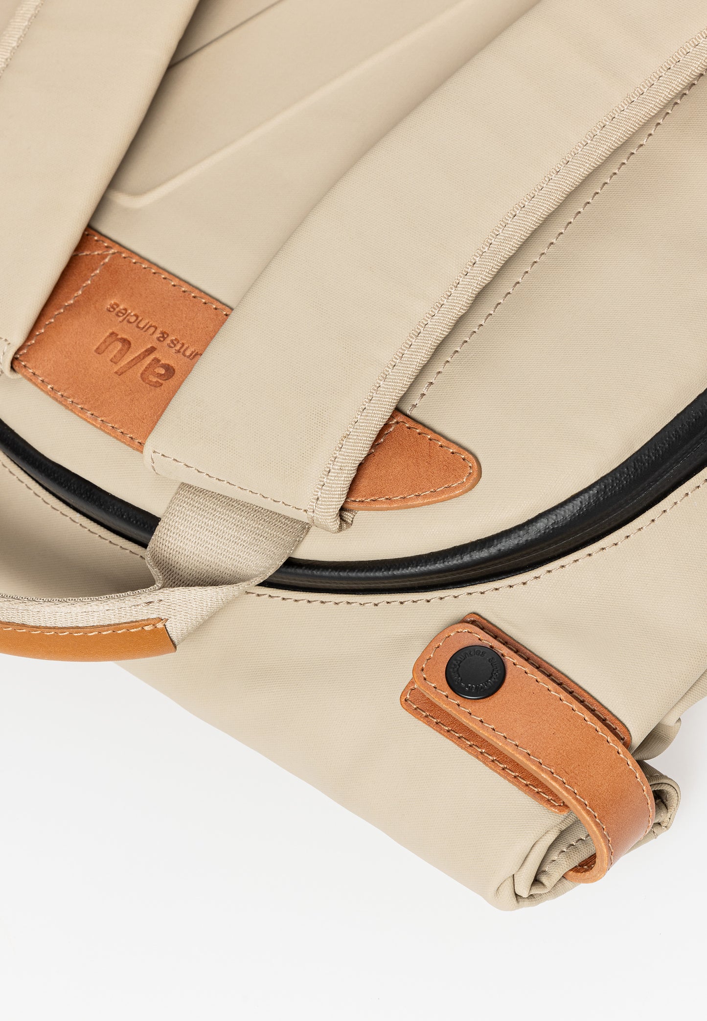Yokohama Rucksack 13 nomad" | Bildmaterial bereitgestellt von SHOES.PLEASE.