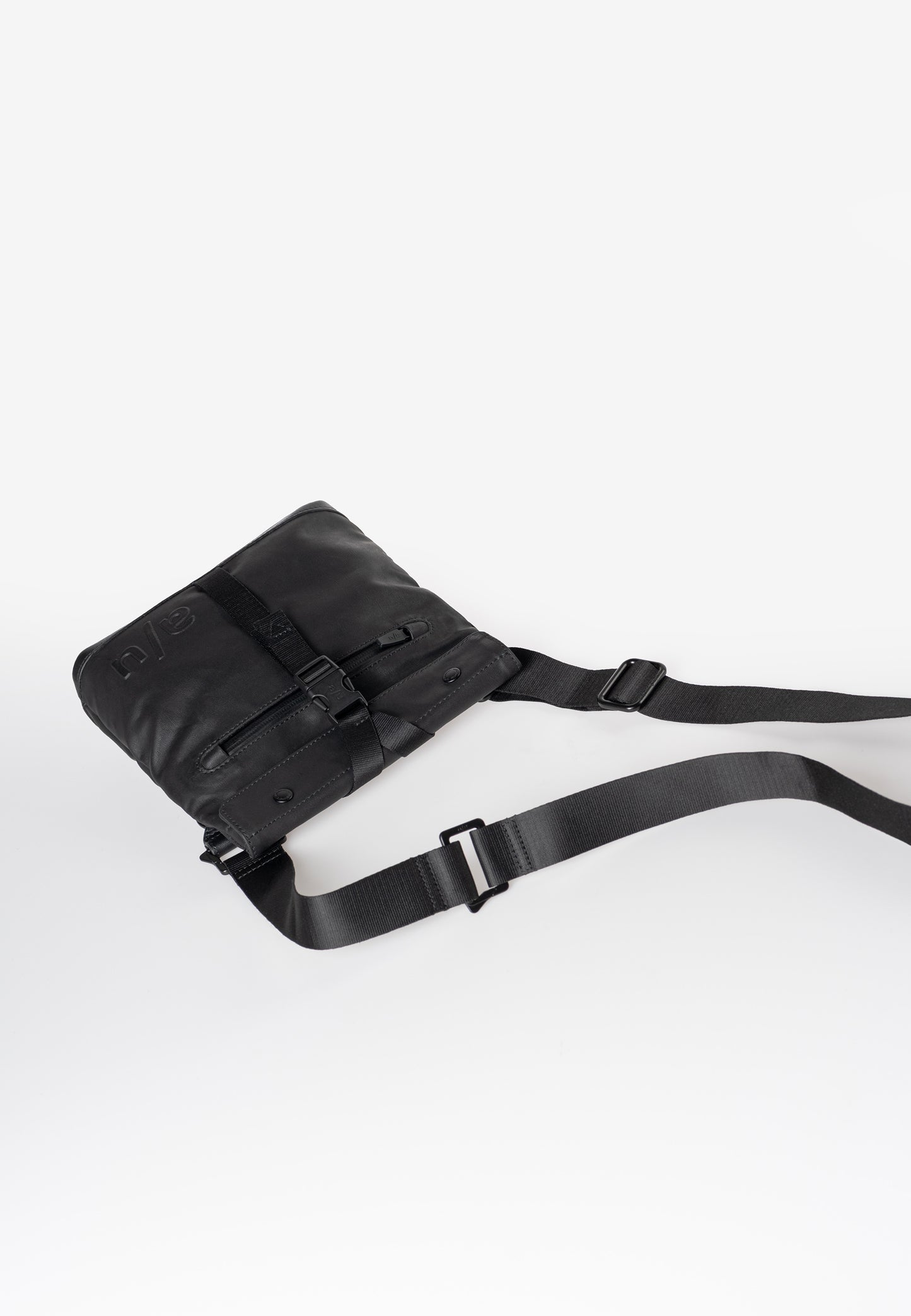 Tsu Gürteltasche Japan black | Bildmaterial bereitgestellt von SHOES.PLEASE.
