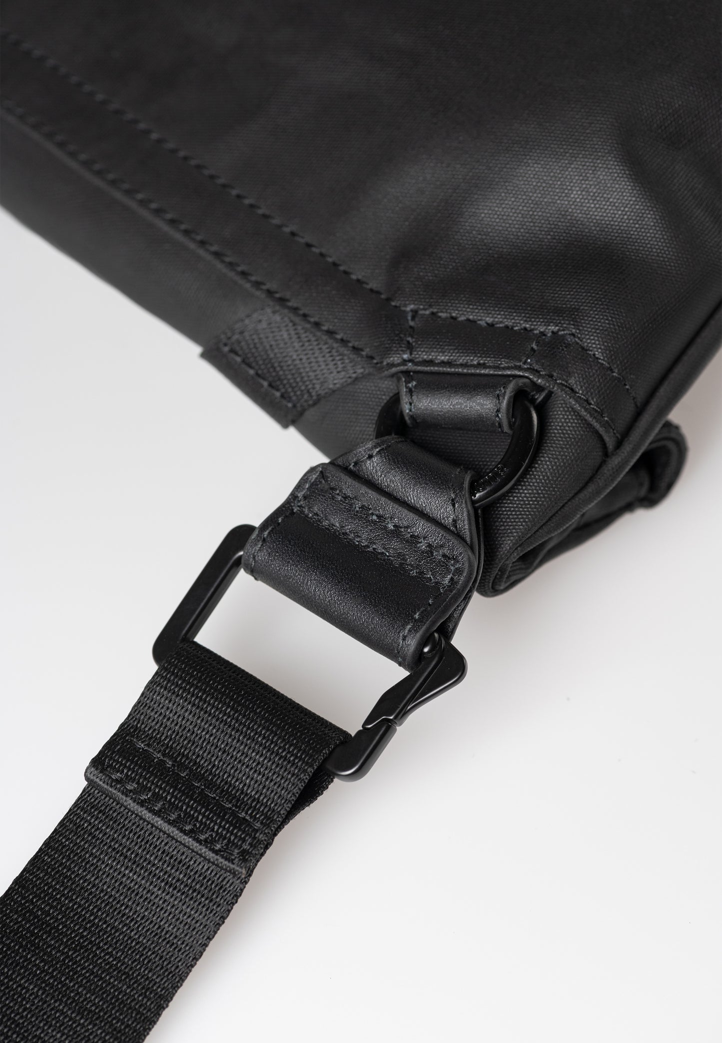 Tsu Gürteltasche Japan black | Bildmaterial bereitgestellt von SHOES.PLEASE.