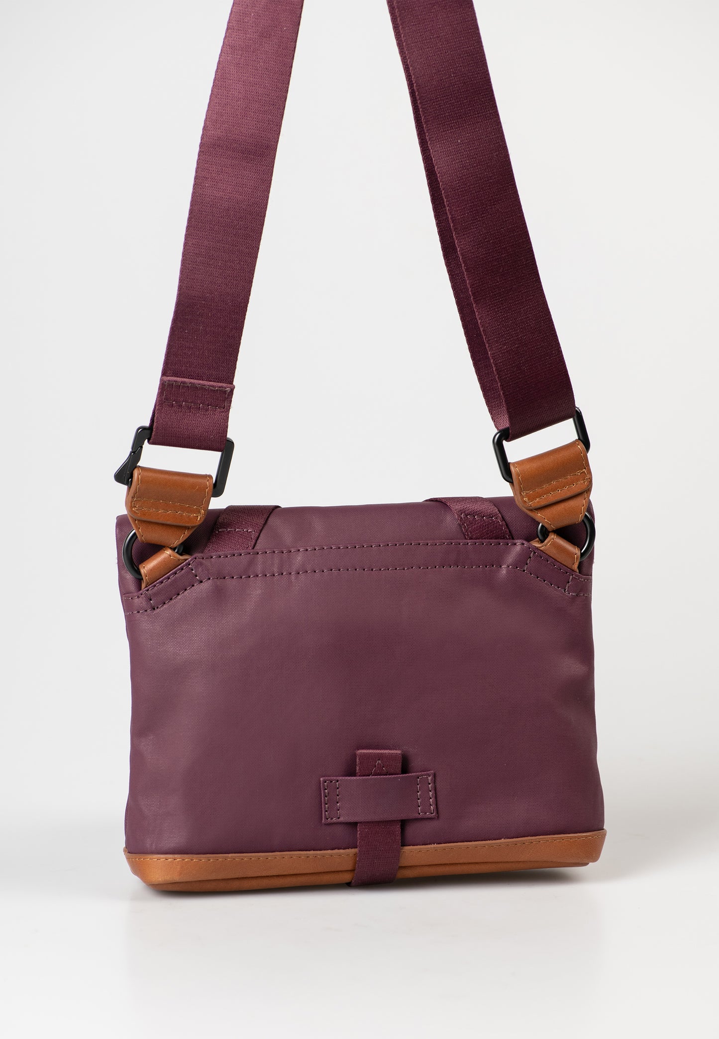 Tsu Bauchtasche Japan cherry laquer | Bildmaterial bereitgestellt von SHOES.PLEASE.