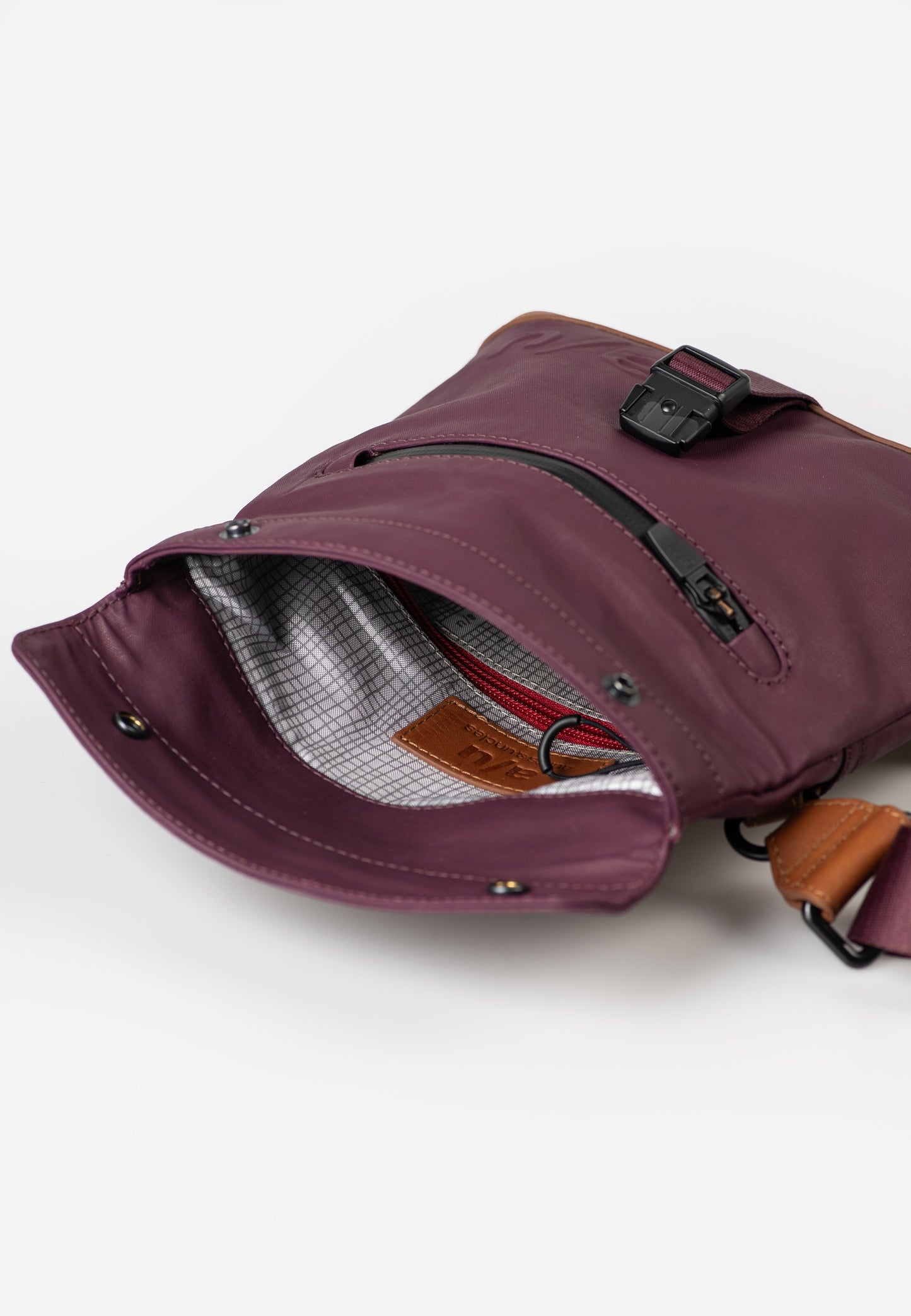 Tsu Bauchtasche Japan cherry laquer | Bildmaterial bereitgestellt von SHOES.PLEASE.