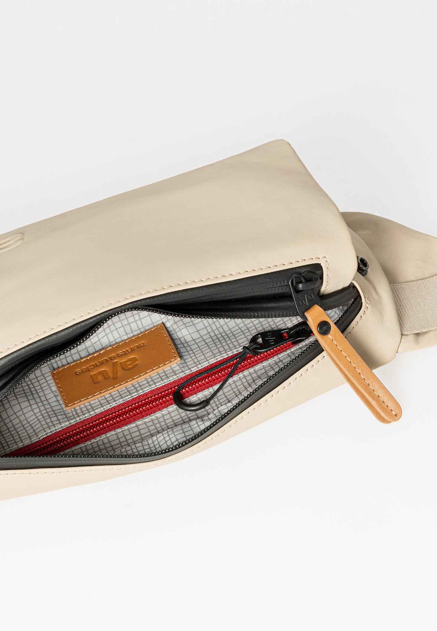Himeji Gürteltasche Japan nomad | Bildmaterial bereitgestellt von SHOES.PLEASE.
