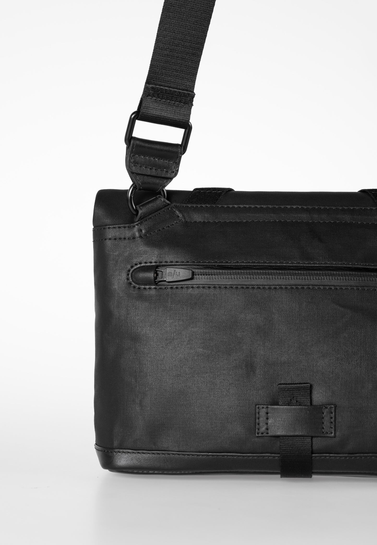 Yao Umhängetasche black | Bildmaterial bereitgestellt von SHOES.PLEASE.