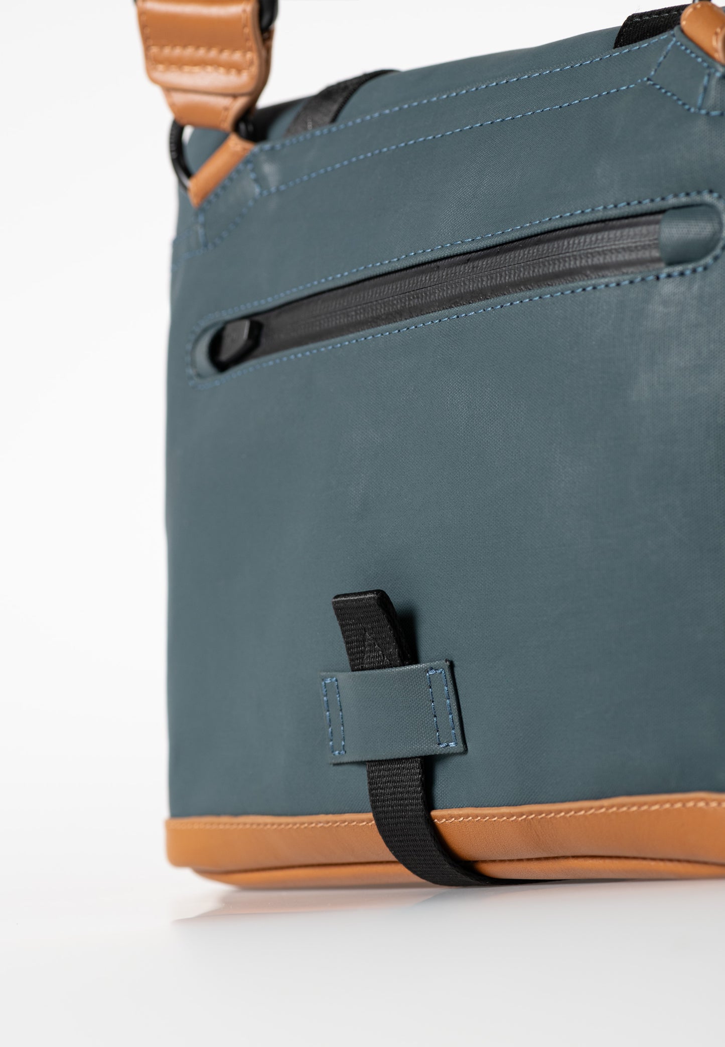 Yao Umhängetasche night blue | Bildmaterial bereitgestellt von SHOES.PLEASE.