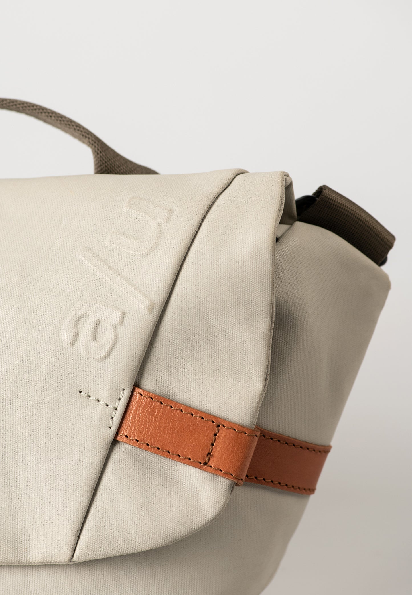 Kazo Japan dust | Bildmaterial bereitgestellt von SHOES.PLEASE.