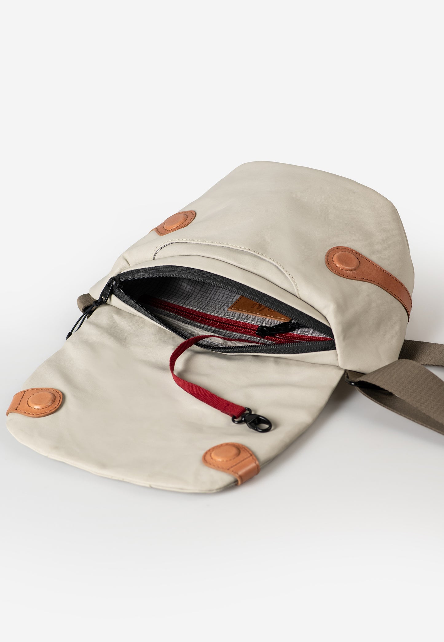 Kazo Japan dust | Bildmaterial bereitgestellt von SHOES.PLEASE.