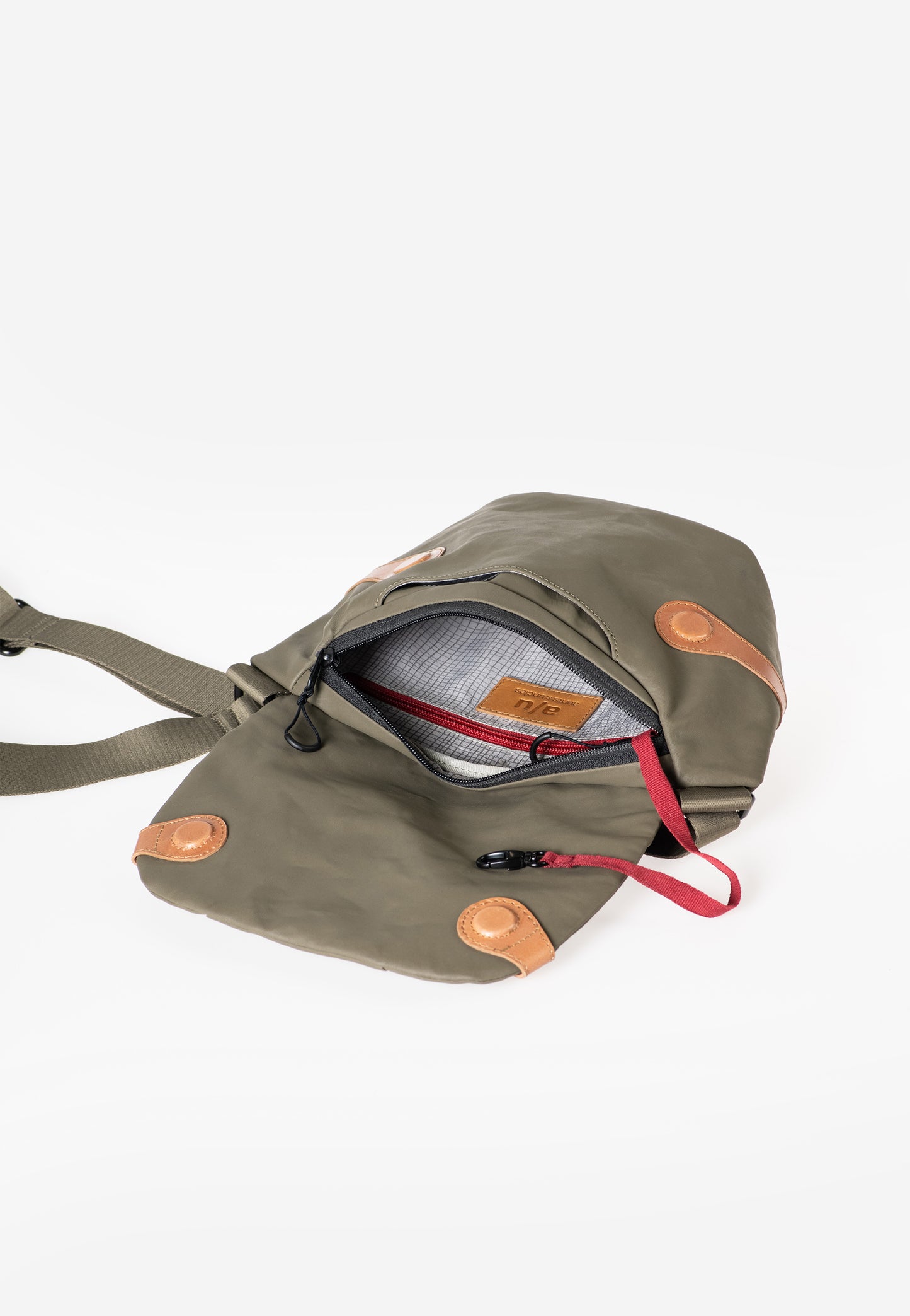 Kazo Japan fallen rock | Bildmaterial bereitgestellt von SHOES.PLEASE.