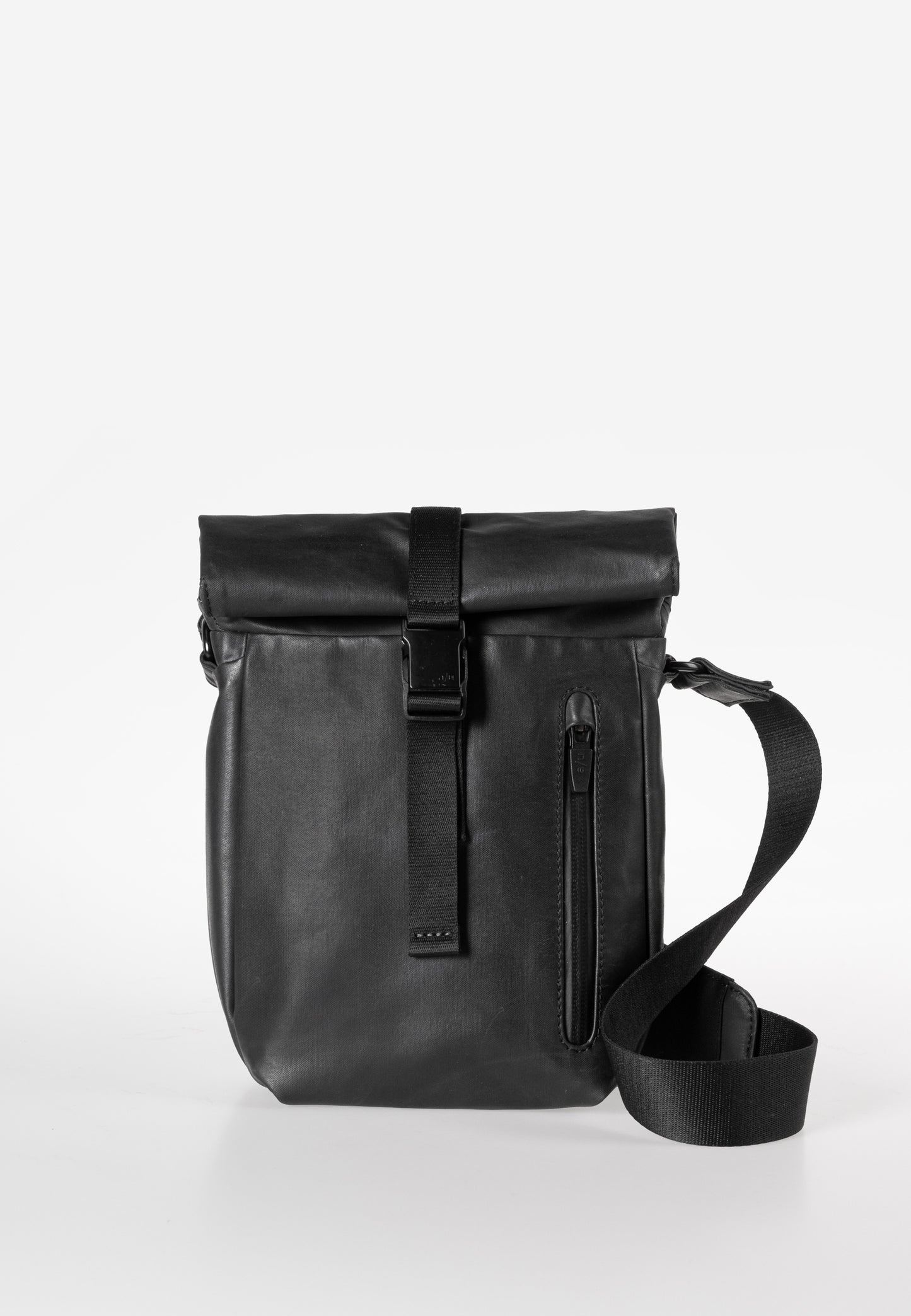 Yodo RE Rolltop Umhängetasche black | Bildmaterial bereitgestellt von SHOES.PLEASE.