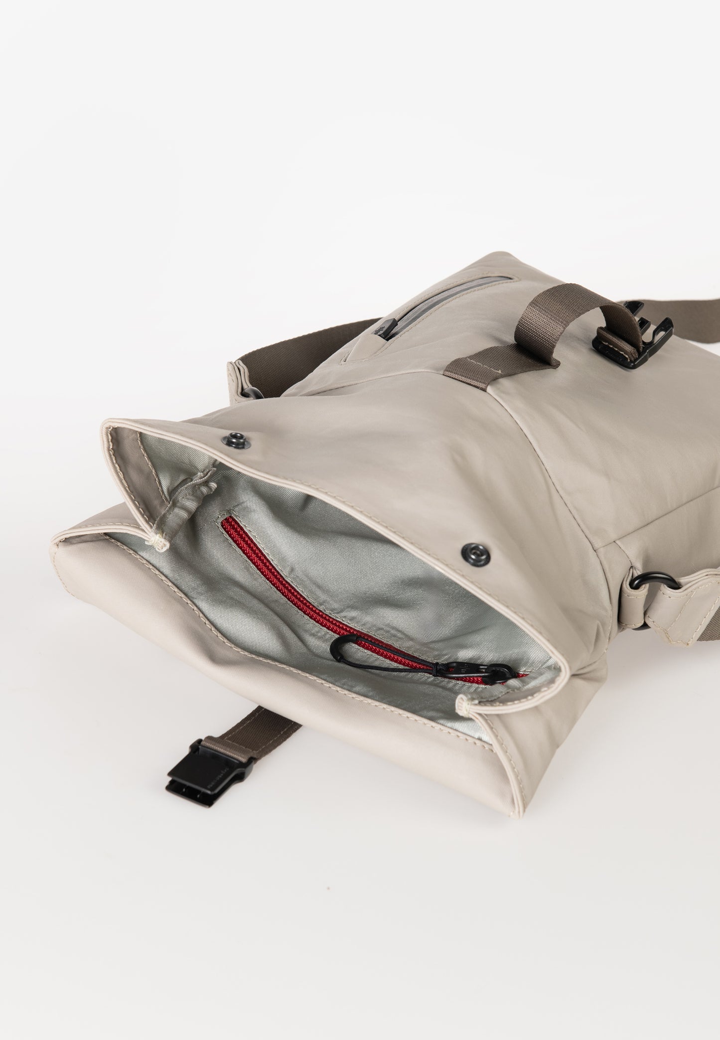 Yodo RE driftwood | Bildmaterial bereitgestellt von SHOES.PLEASE.