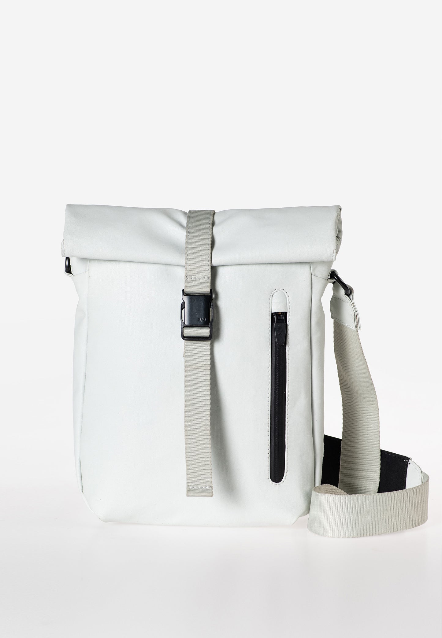 Kuji RE Rolltop Umhängetasche Japan RE cloud nine | Bildmaterial bereitgestellt von SHOES.PLEASE.
