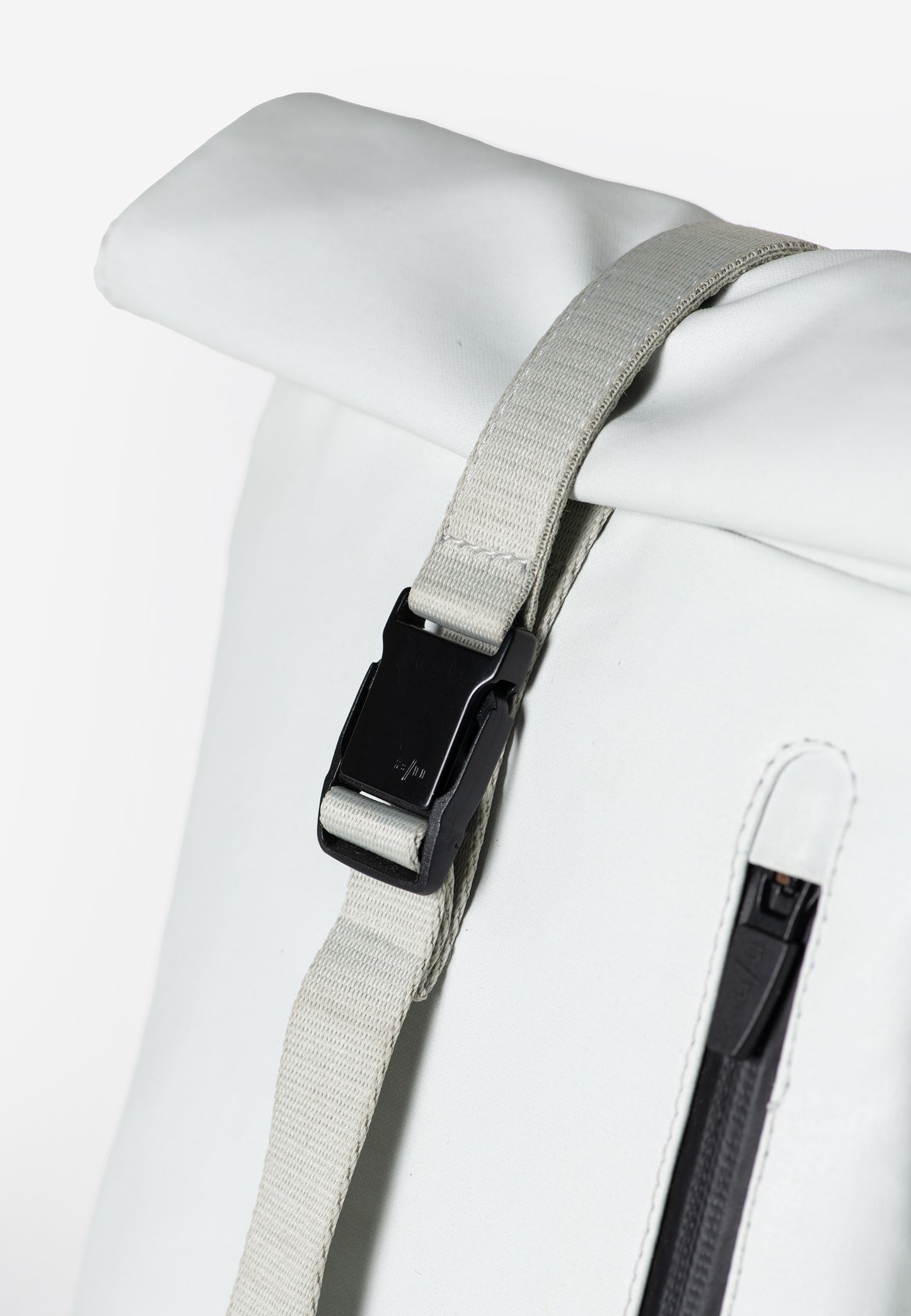 Kuji RE Rolltop Umhängetasche Japan RE cloud nine | Bildmaterial bereitgestellt von SHOES.PLEASE.