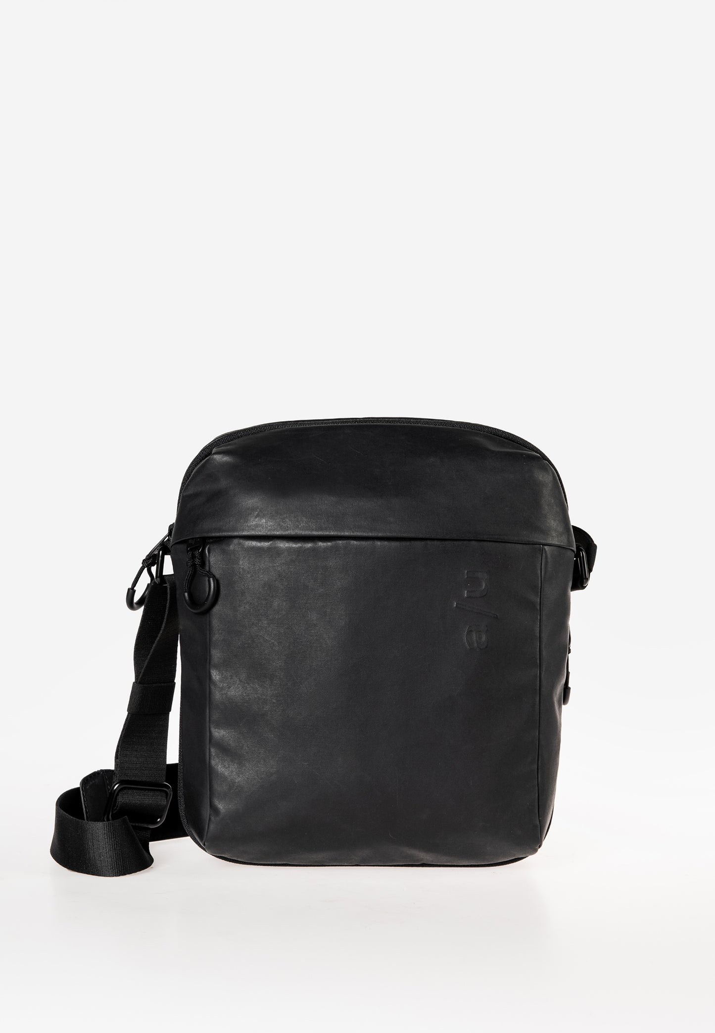 Oyabe RE Umhängetasche black | Bildmaterial bereitgestellt von SHOES.PLEASE.