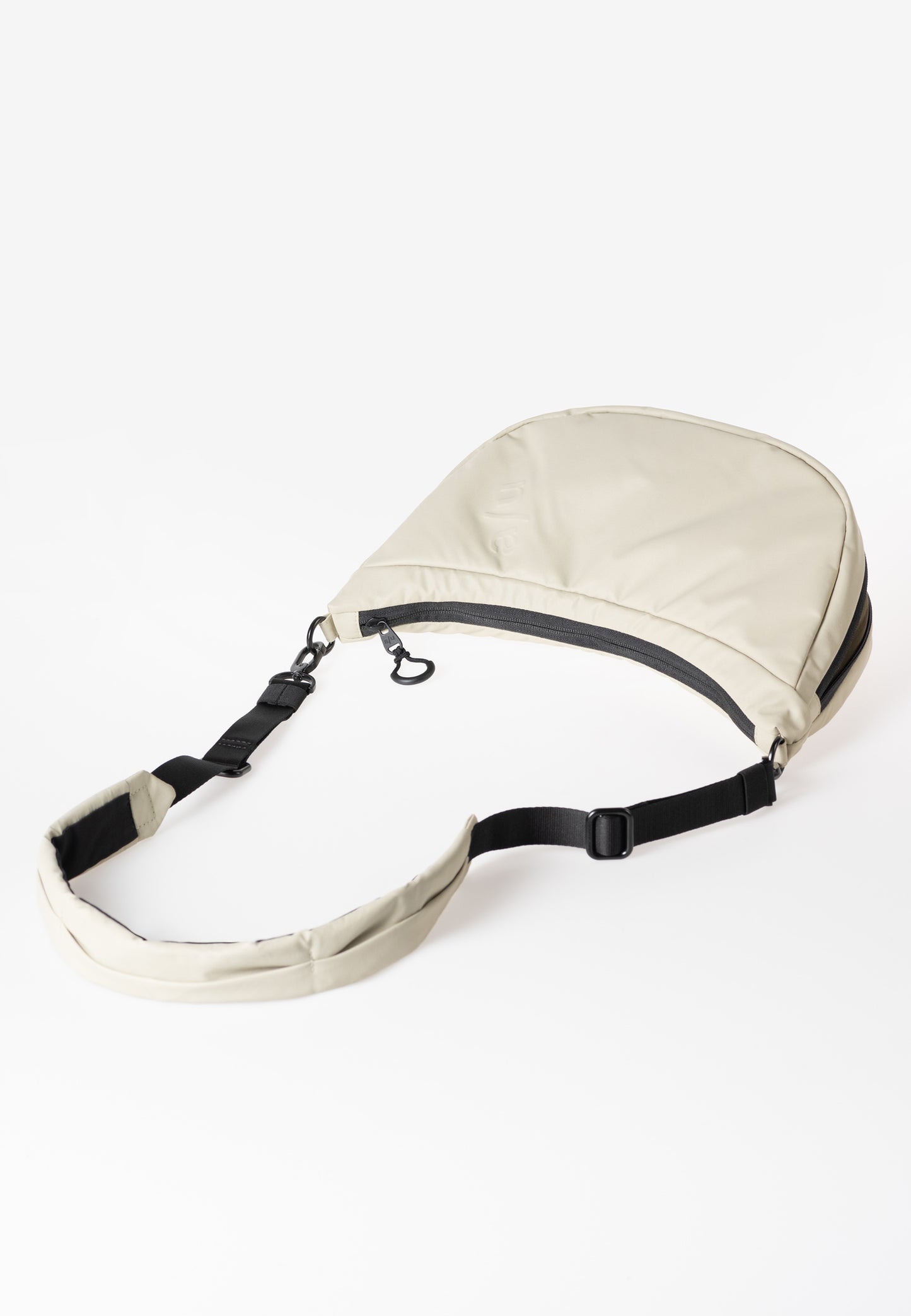 Yoshii RE Halfmoon Bag dust | Bildmaterial bereitgestellt von SHOES.PLEASE.