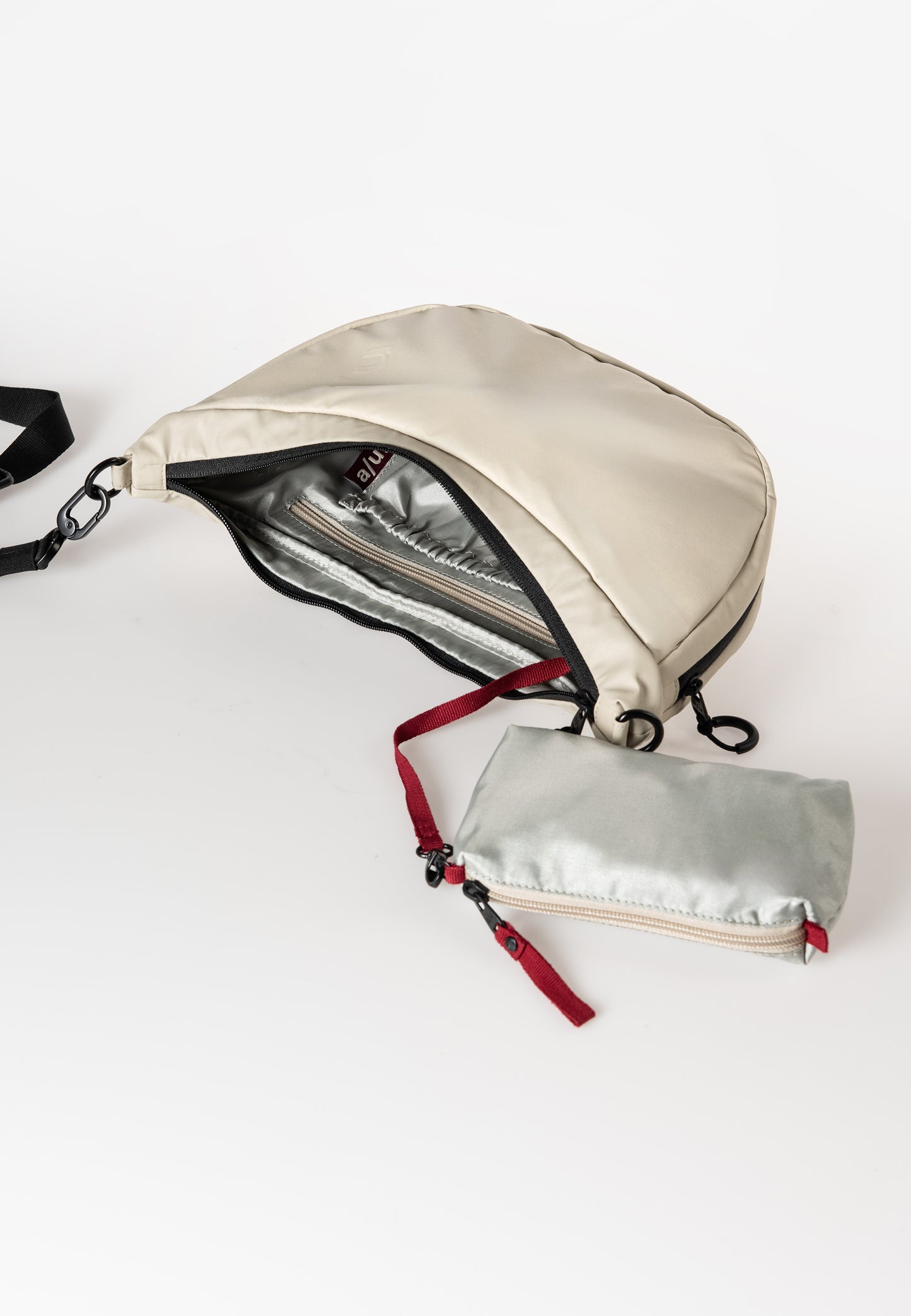 Yoshii RE Halfmoon Bag dust | Bildmaterial bereitgestellt von SHOES.PLEASE.
