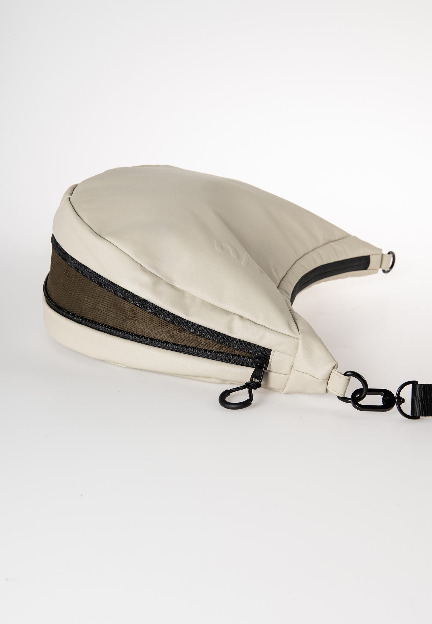 Koyoshi RE Halfmoon Bag dust | Bildmaterial bereitgestellt von SHOES.PLEASE.