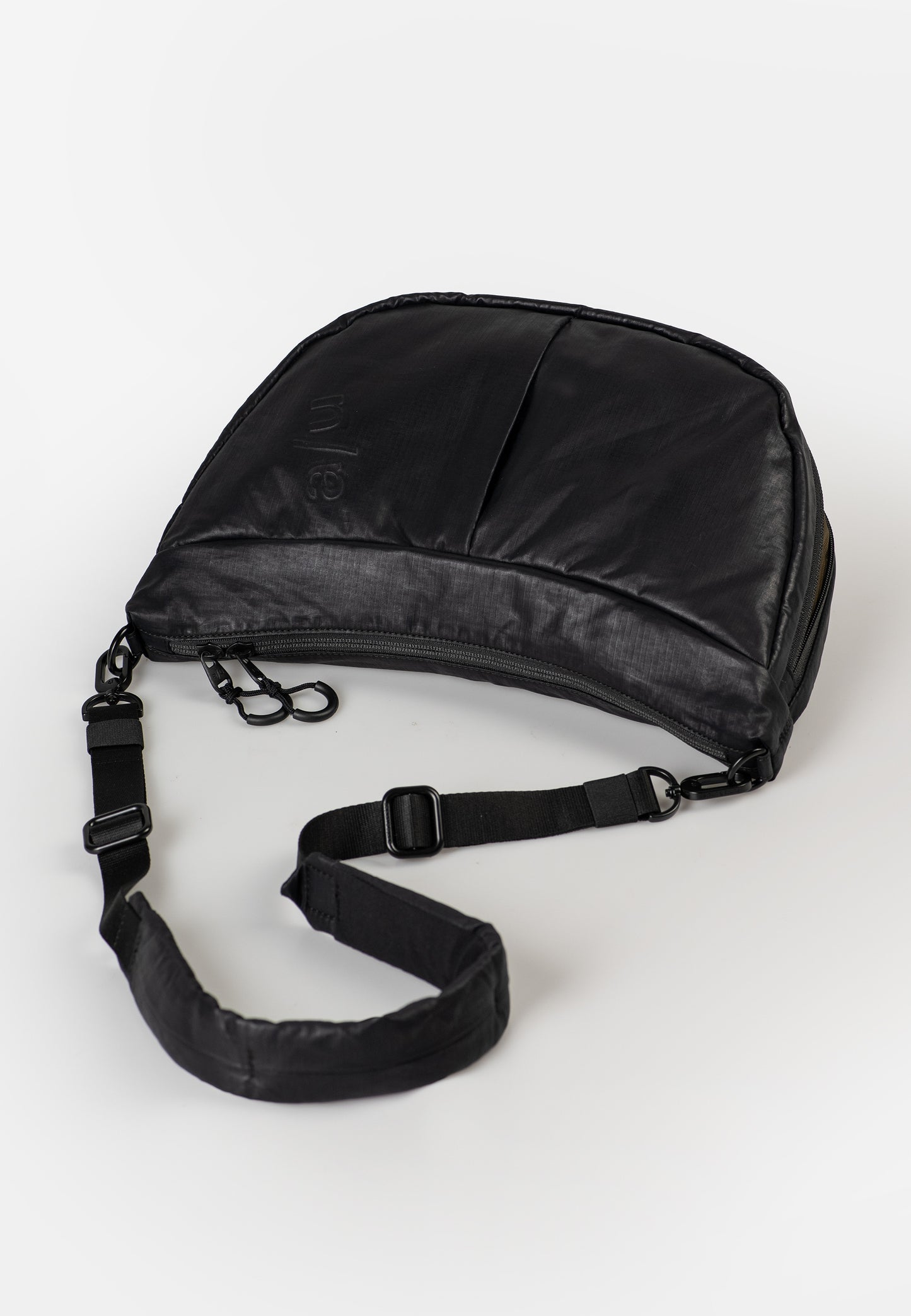 Toyo Halfmoon Bag Japan RE LITE black | Bildmaterial bereitgestellt von SHOES.PLEASE.