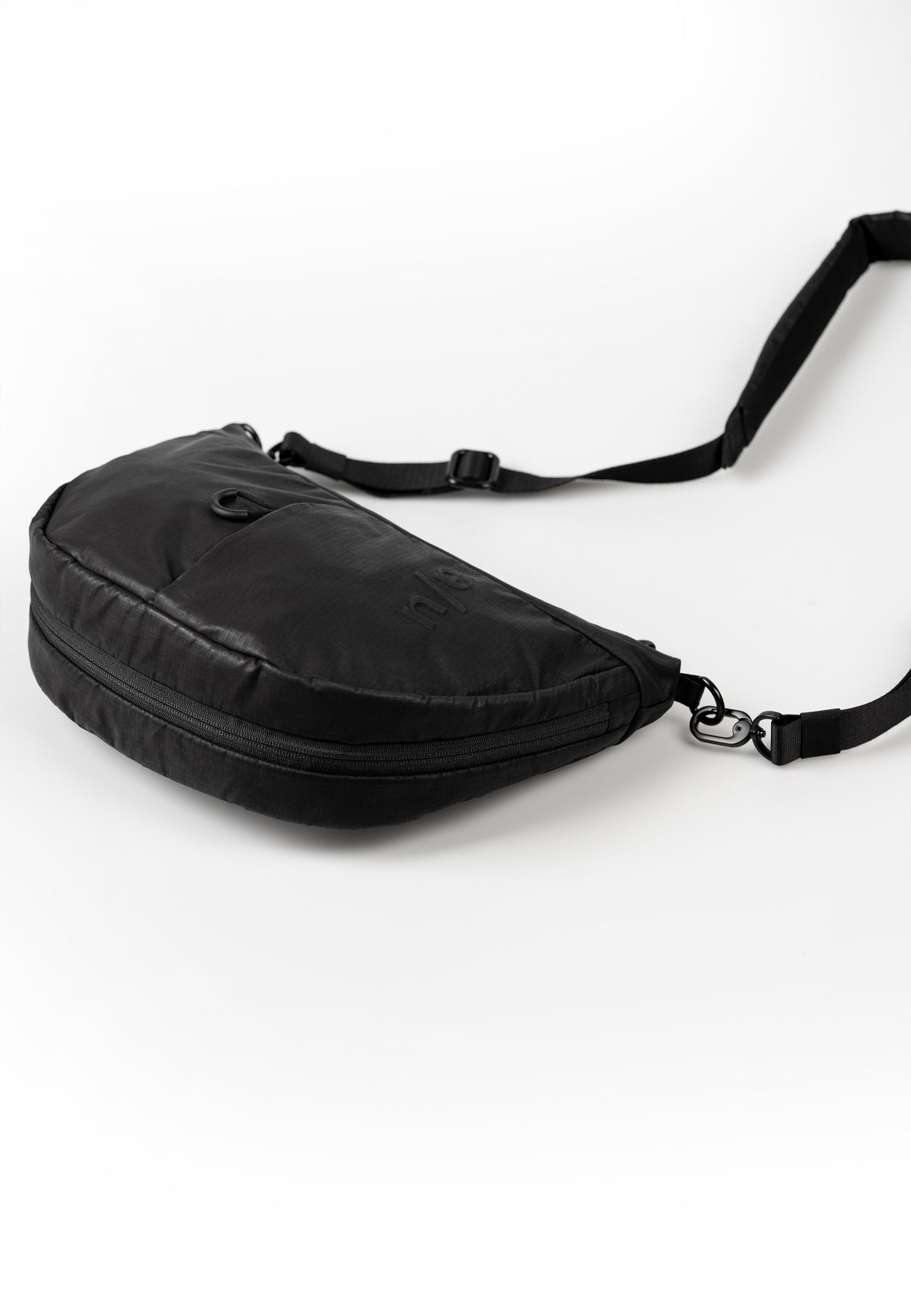 Toyo Halfmoon Bag Japan RE LITE black | Bildmaterial bereitgestellt von SHOES.PLEASE.