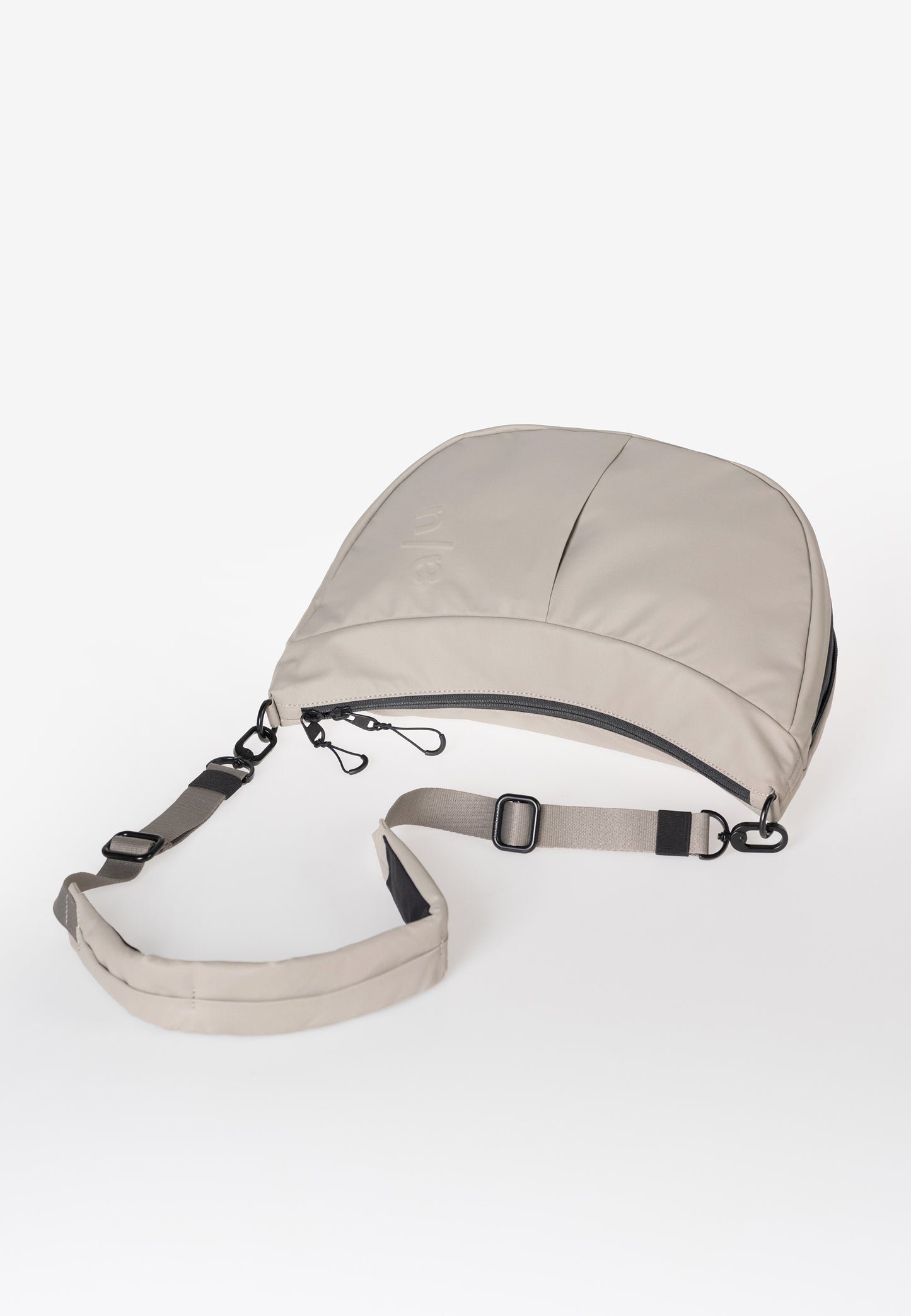 Toyo RE LITE Halfmoon Bag Japan RE LITE driftwood | Bildmaterial bereitgestellt von SHOES.PLEASE.