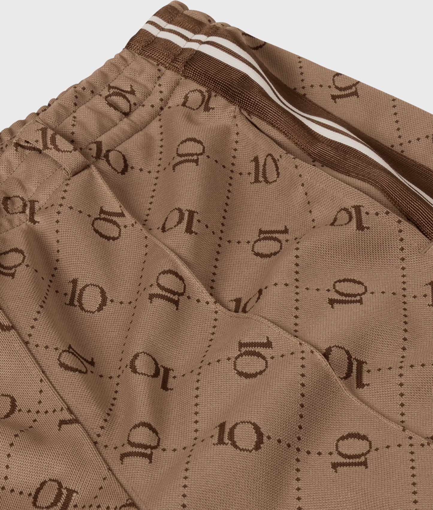 Track Pants Monogram fudge | Bildmaterial bereitgestellt von SHOES.PLEASE.