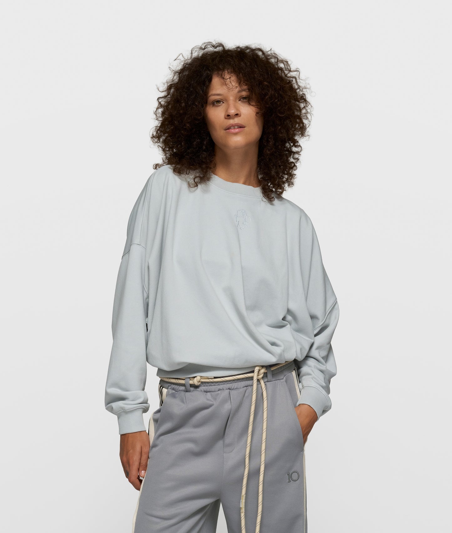 Sweater Pleat clean blue | Bildmaterial bereitgestellt von SHOES.PLEASE.