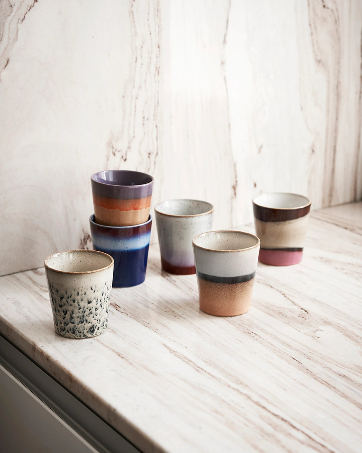 70s ceramics coffee mug hail | Bildmaterial bereitgestellt von SHOES.PLEASE.