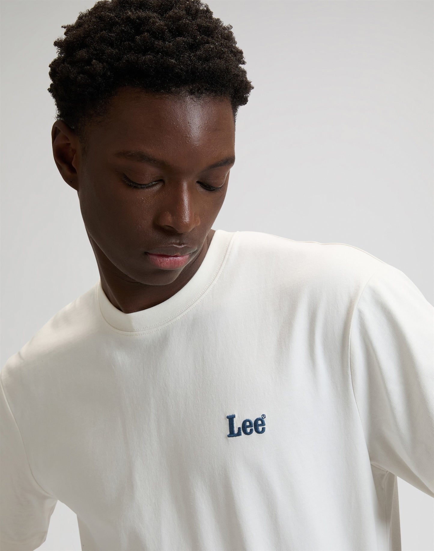 SS SMALL LOGO TEE natural | Bildmaterial bereitgestellt von SHOES.PLEASE.