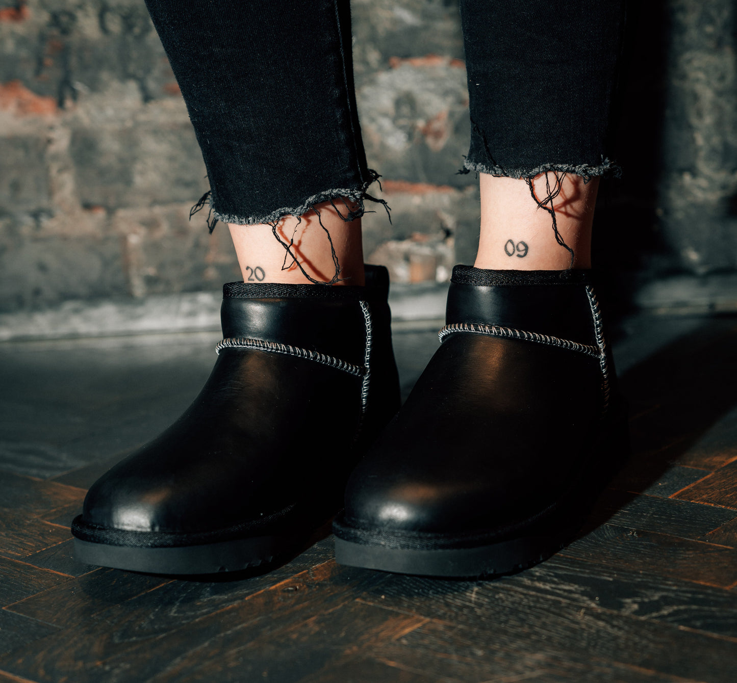 W Classic Ultra Mini Lthr Regen black | Bildmaterial bereitgestellt von SHOES.PLEASE.