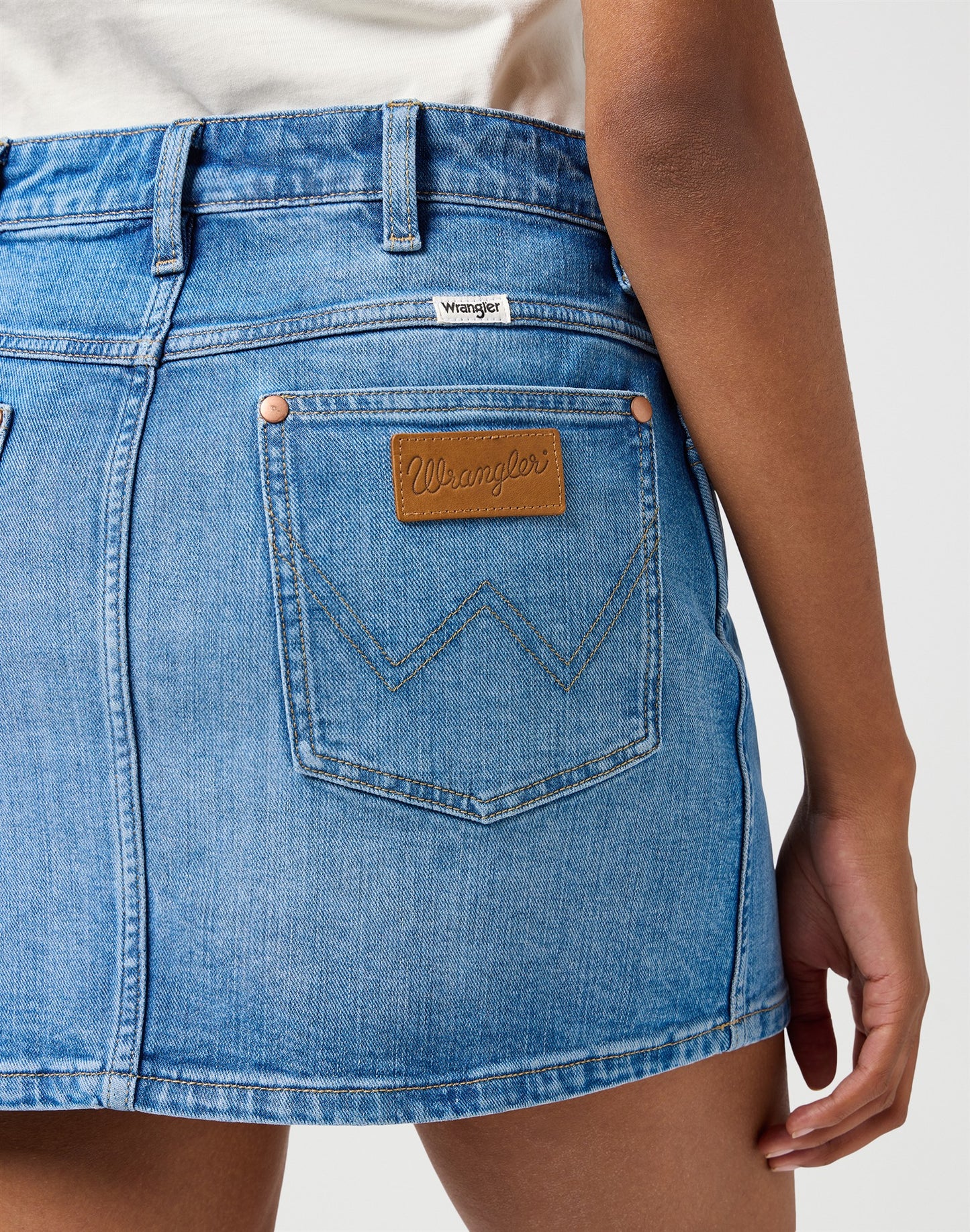 MINI SKIRT WRANGLER WRUGGED denim blue | Bildmaterial bereitgestellt von SHOES.PLEASE.