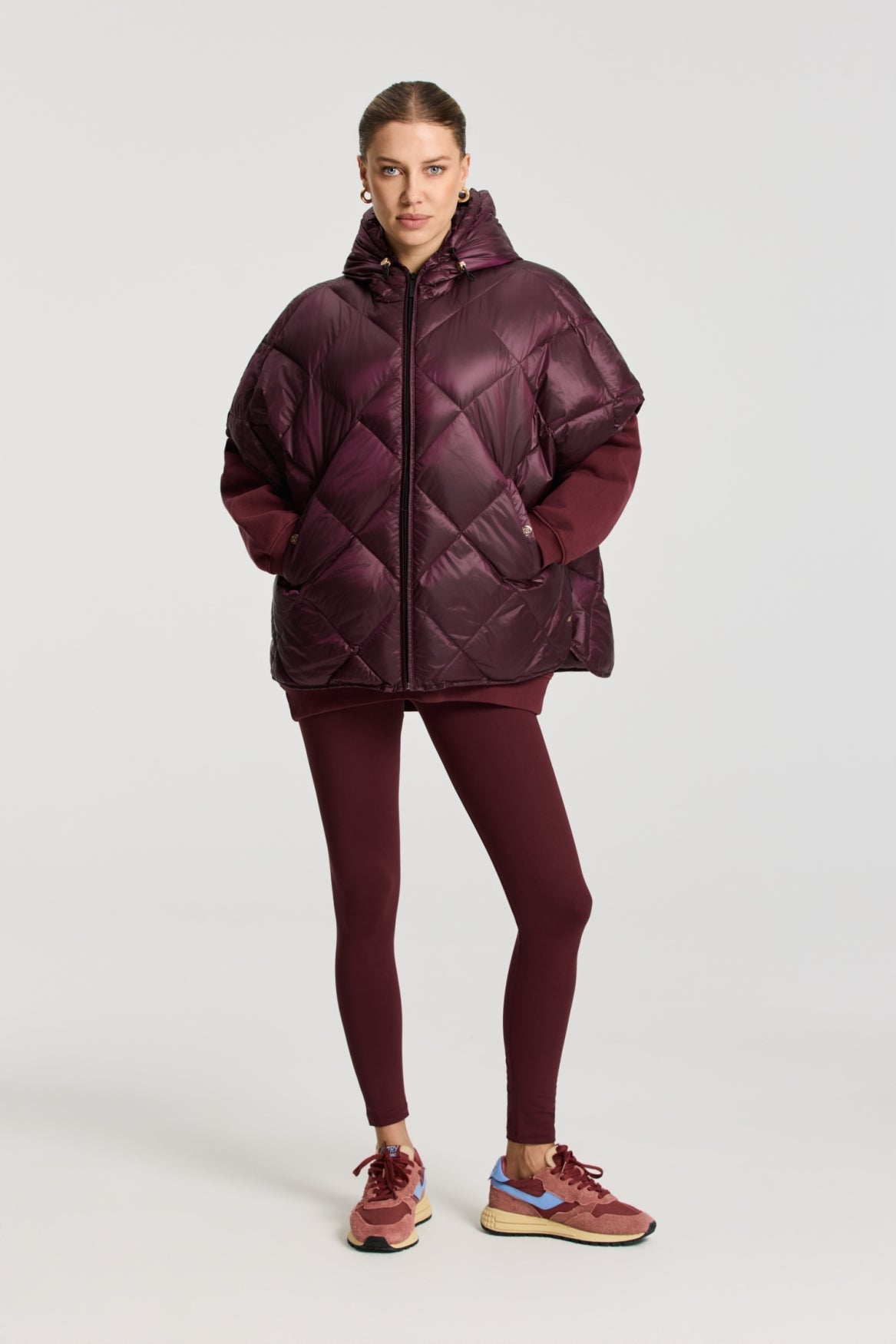 Bowie Cape bordeaux | Bildmaterial bereitgestellt von SHOES.PLEASE.