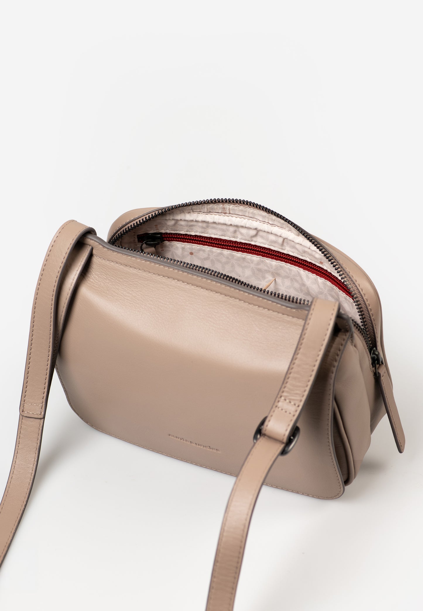 Magnolia Jamie's Orchard portabella | Bildmaterial bereitgestellt von SHOES.PLEASE.