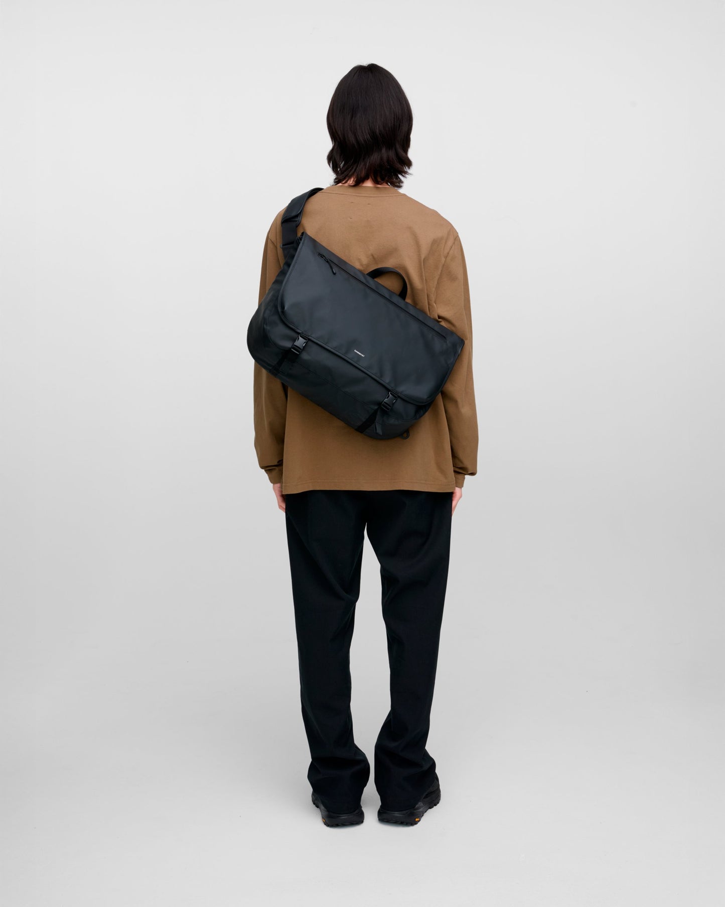 STREAM Messenger black | Bildmaterial bereitgestellt von SHOES.PLEASE.