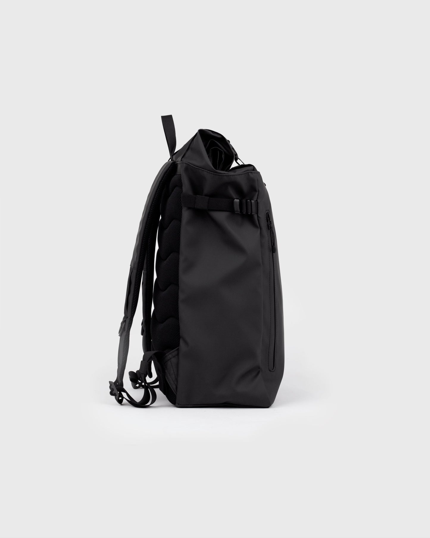 STREAM Slim Rolltop L black | Bildmaterial bereitgestellt von SHOES.PLEASE.