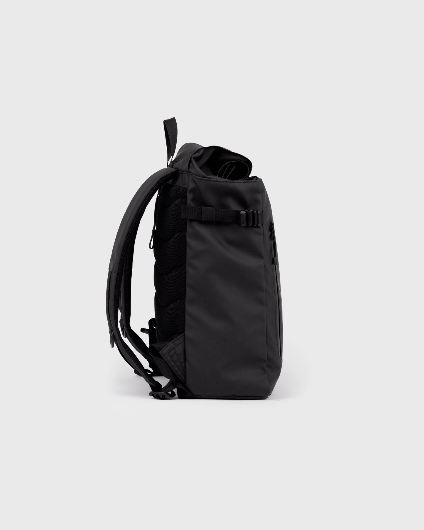 STREAM Slim Rolltop M black | Bildmaterial bereitgestellt von SHOES.PLEASE.