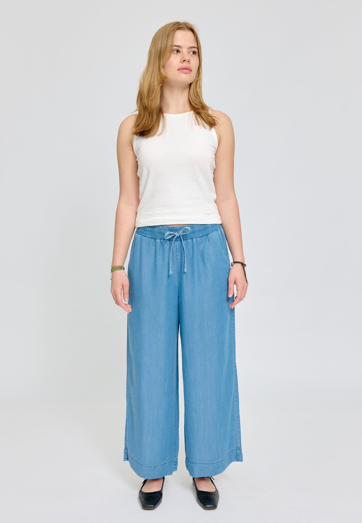 Wide Leg Tencel Pants Elastic dark blue wash | Bildmaterial bereitgestellt von SHOES.PLEASE.