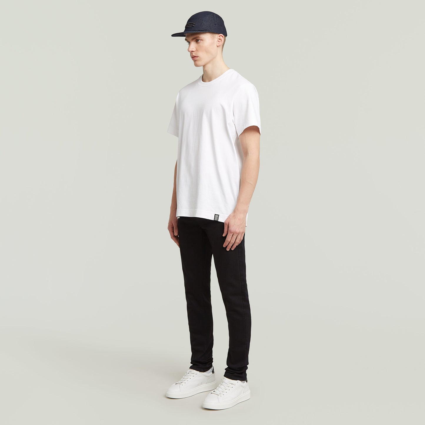 3301 Slim Jeans pitch black | Bildmaterial bereitgestellt von SHOES.PLEASE.