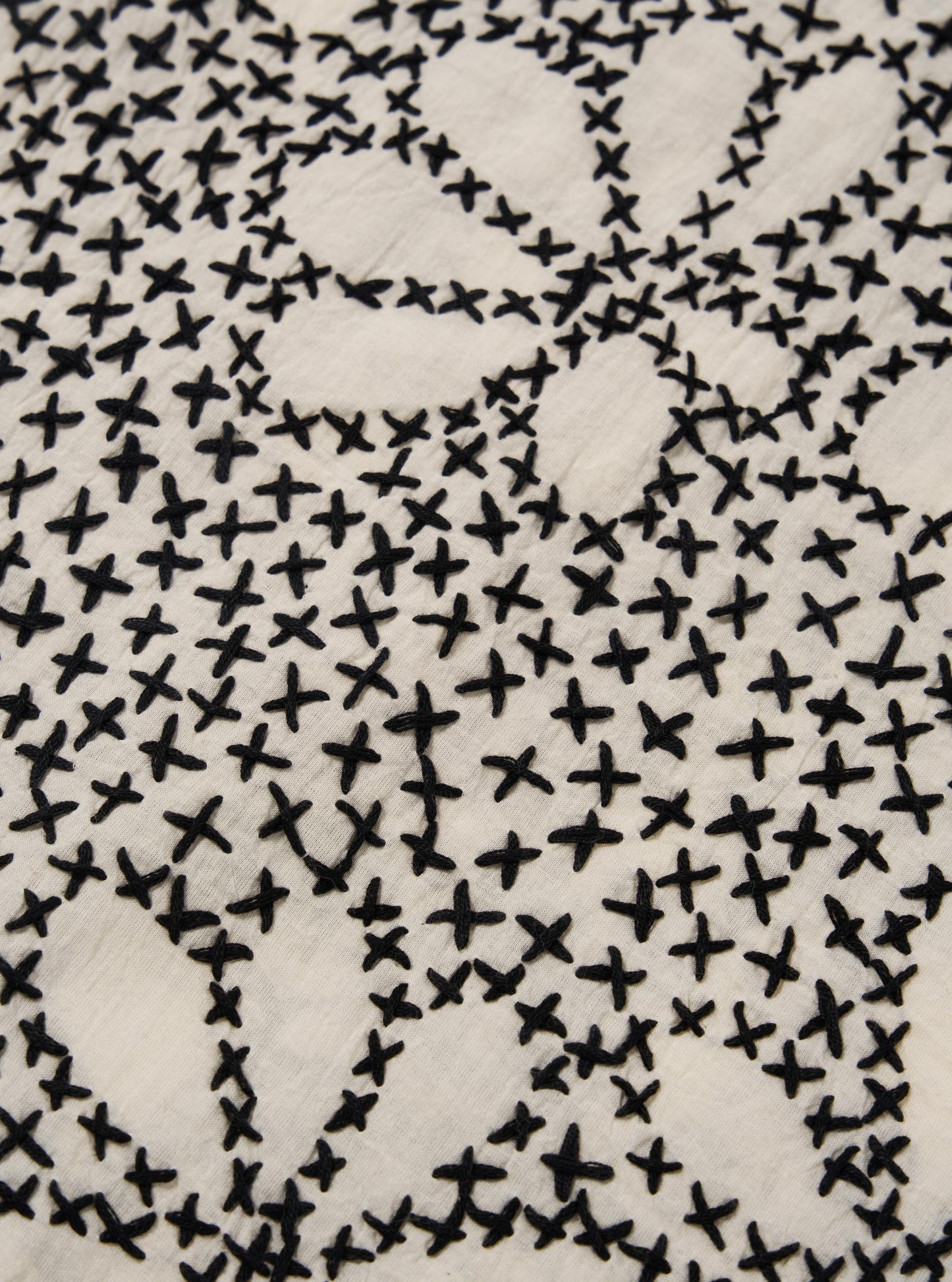 ROAD SHIRT ecru/black | Bildmaterial bereitgestellt von SHOES.PLEASE.