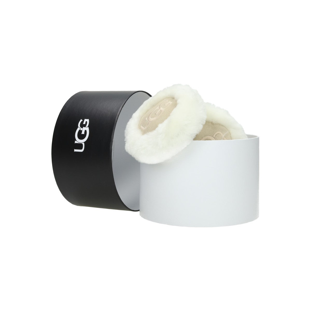 W Sheepskin Embroidery Earmuff sand | Bildmaterial bereitgestellt von SHOES.PLEASE.