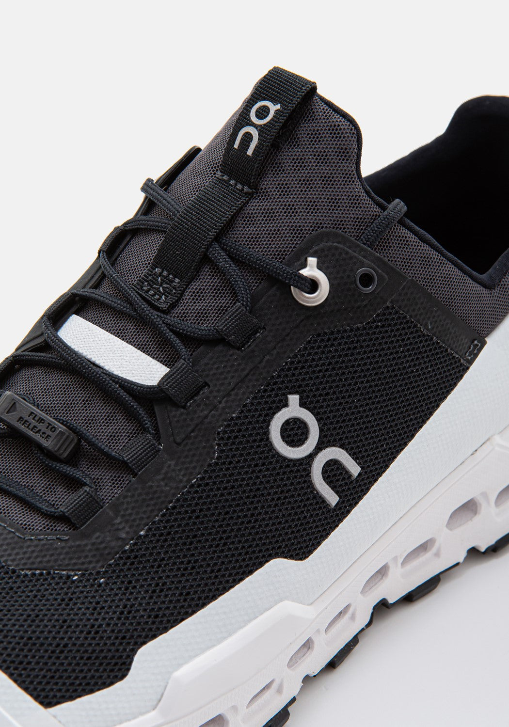 44.99543 M Cloudultra black/white | Bildmaterial bereitgestellt von SHOES.PLEASE.