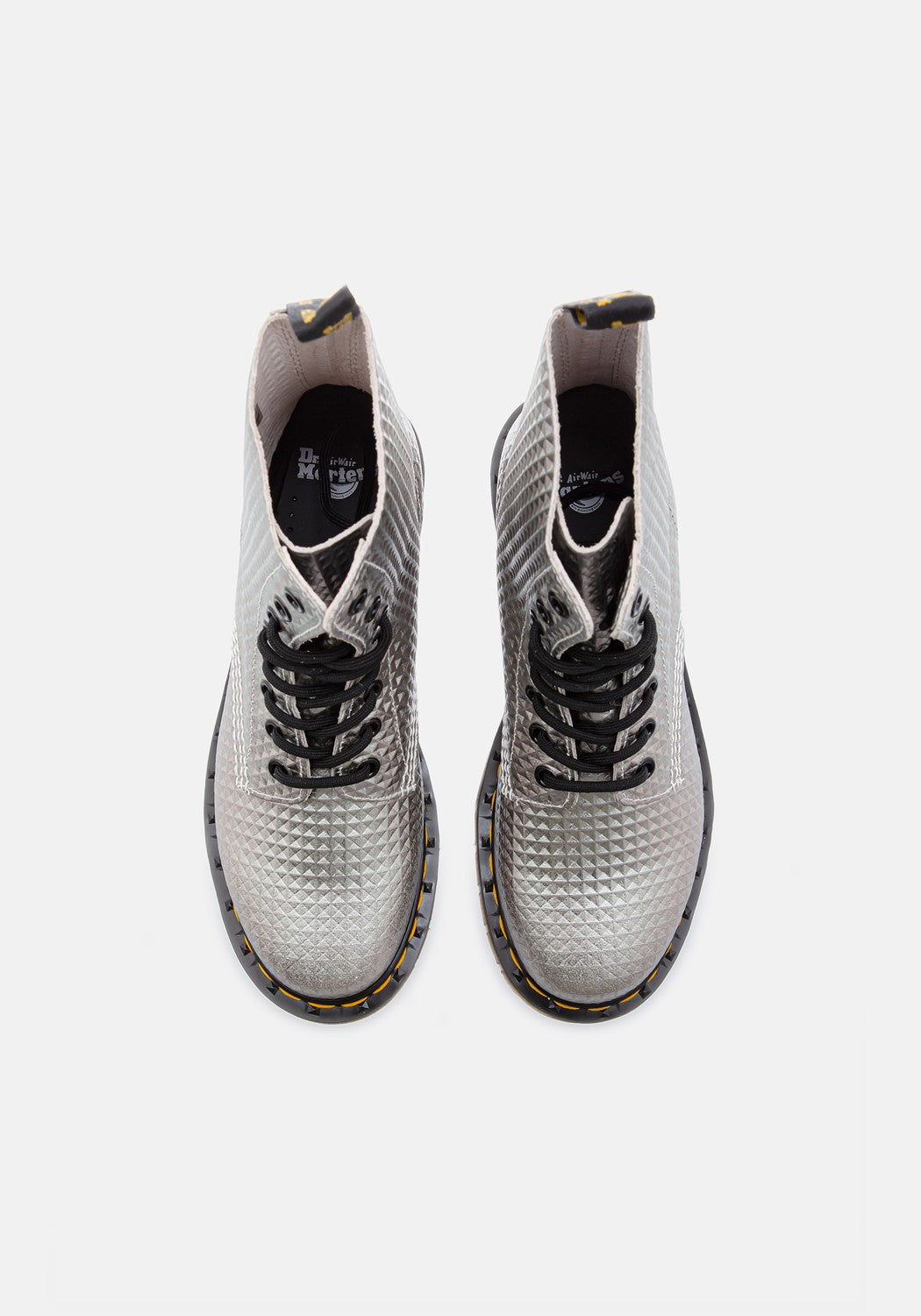 1460 Pascal Studded Leather silver | Bildmaterial bereitgestellt von SHOES.PLEASE.