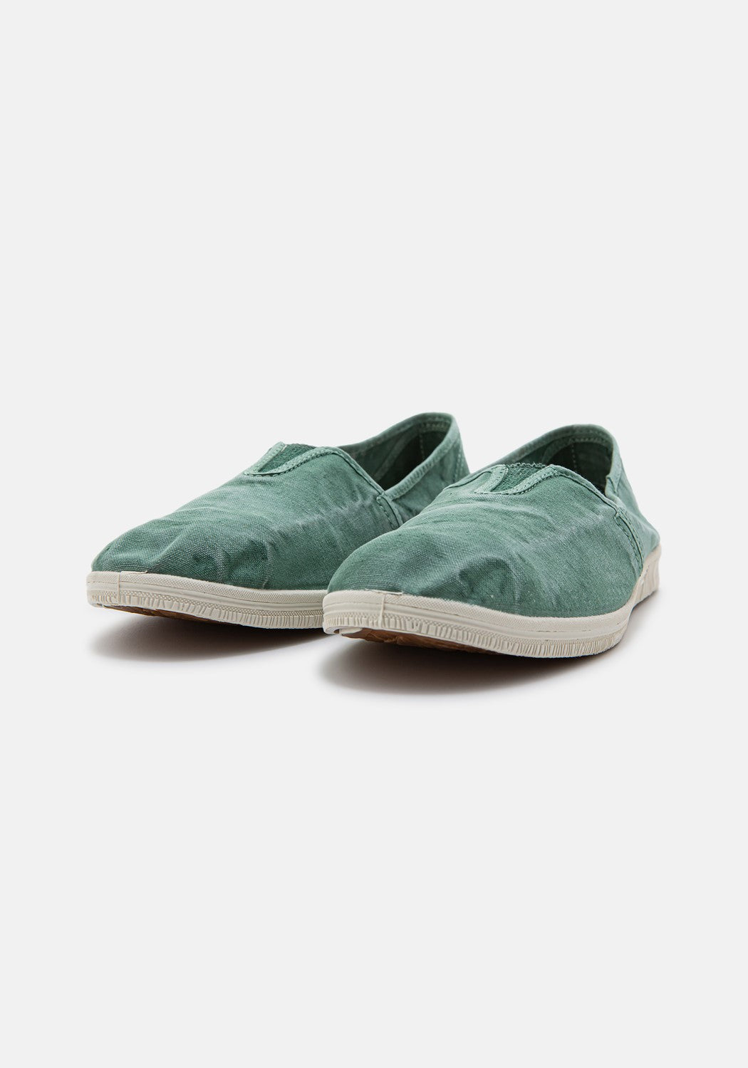 615E Camping Enzimatico albahaca | Bildmaterial bereitgestellt von SHOES.PLEASE.
